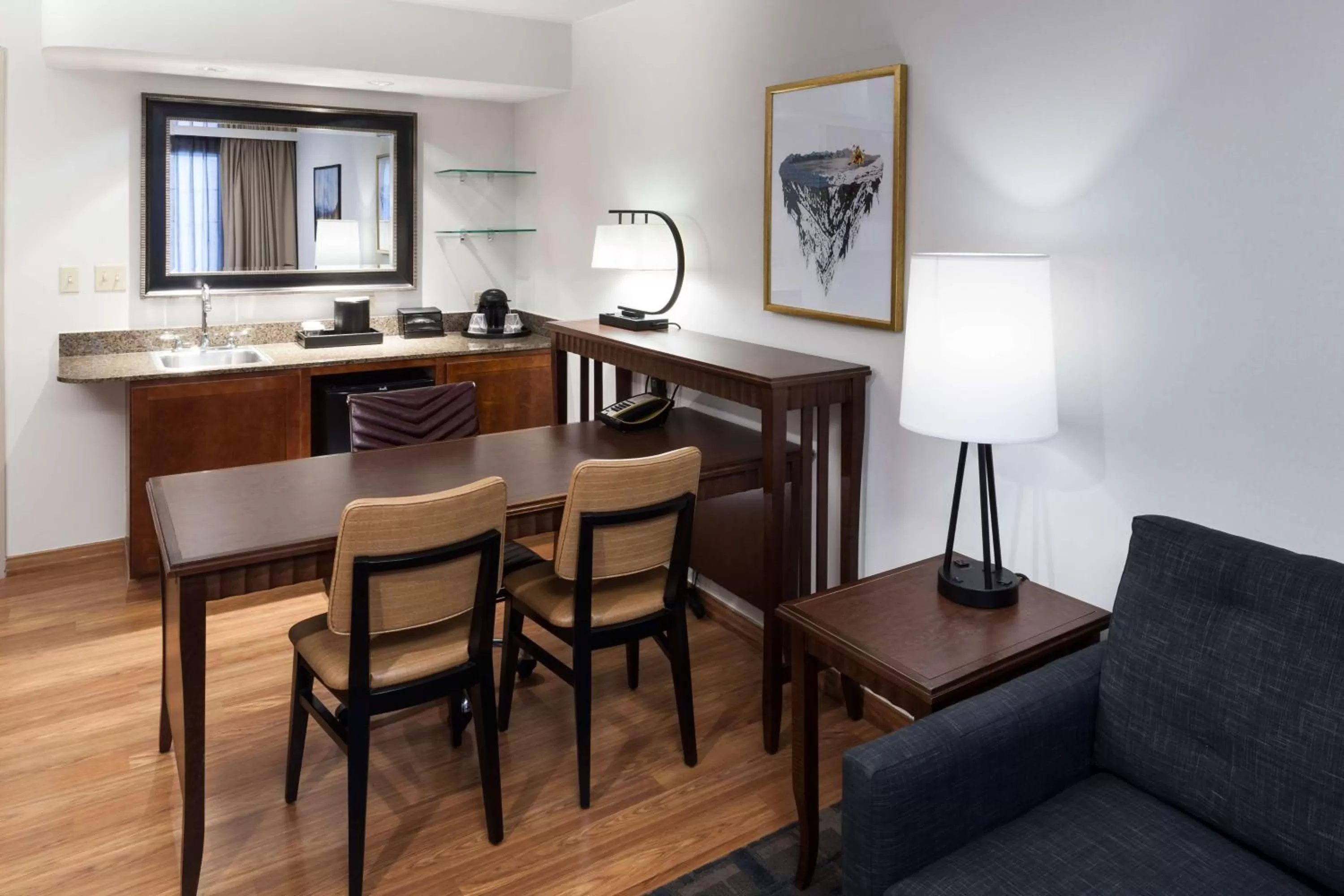 Photo of the whole room in Embassy Suites Anchorage