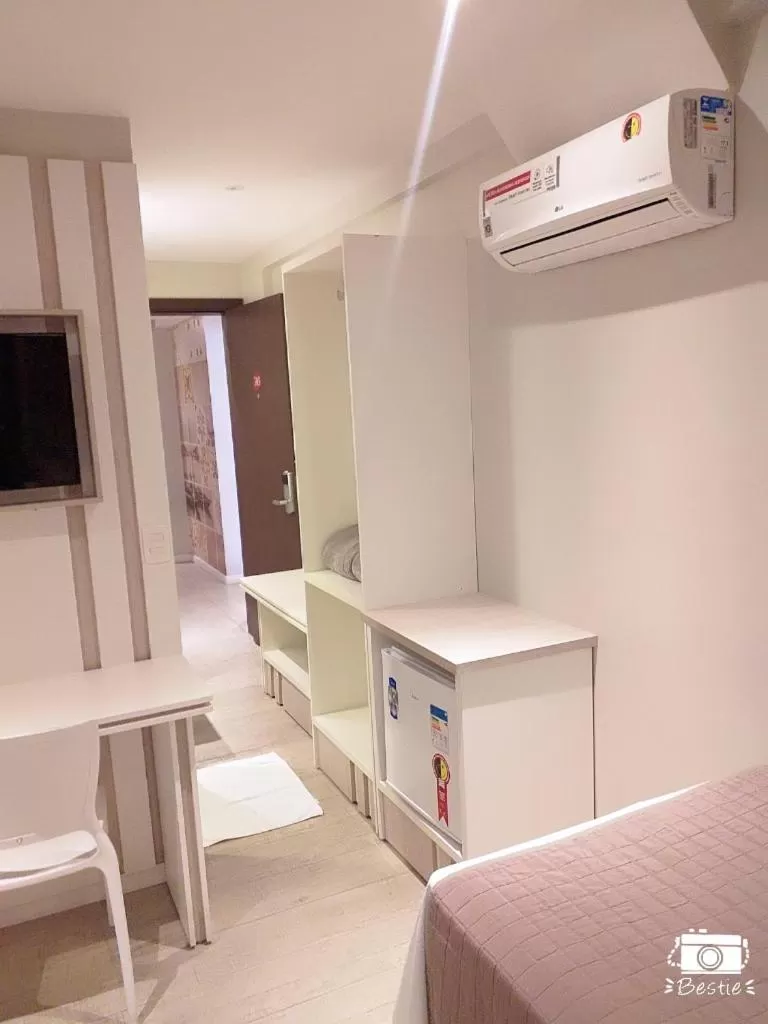 Kitchen/Kitchenette in Jandira Premiêr Hotel