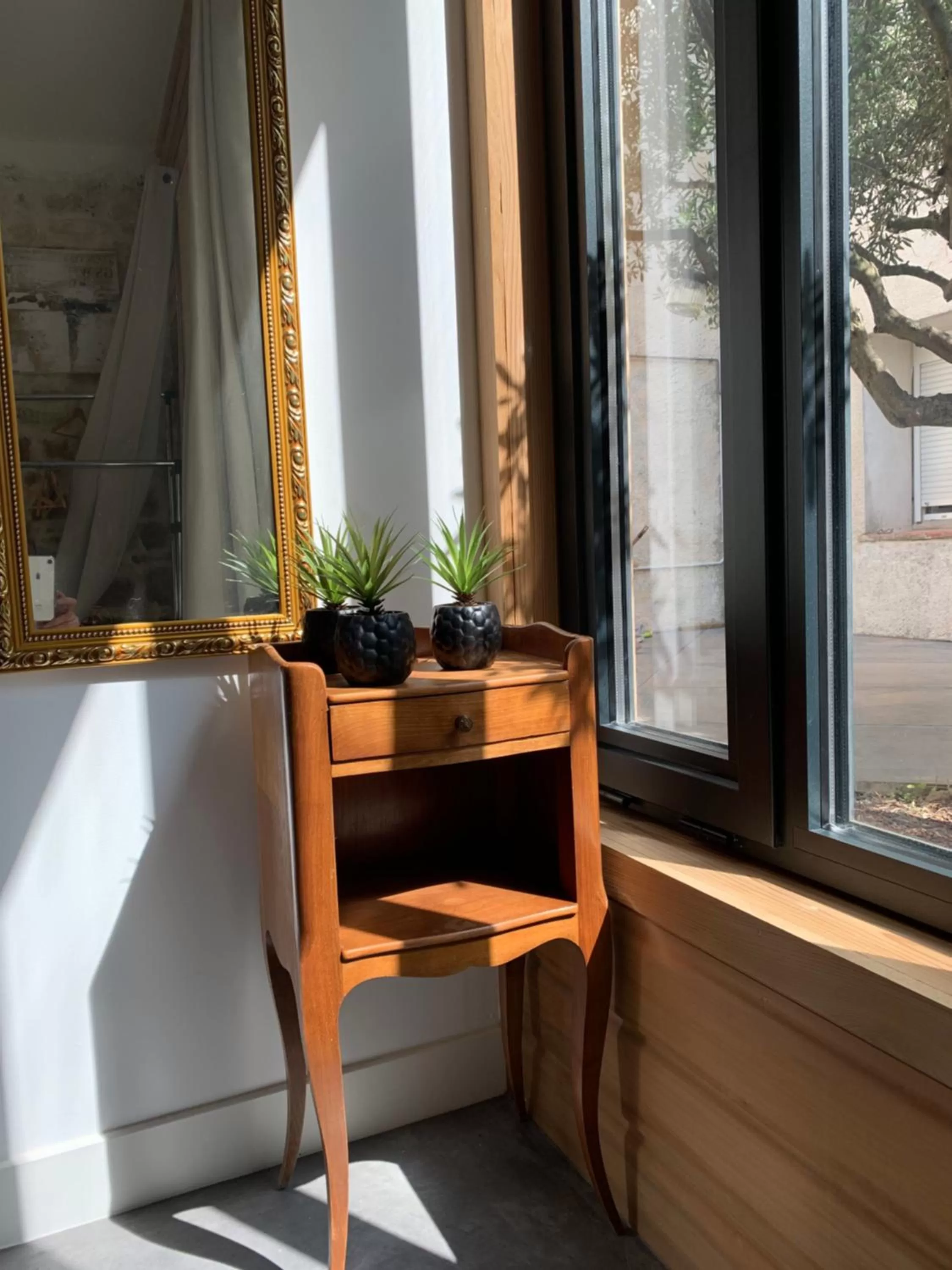 Decorative detail in Le Jardin de LaCoste