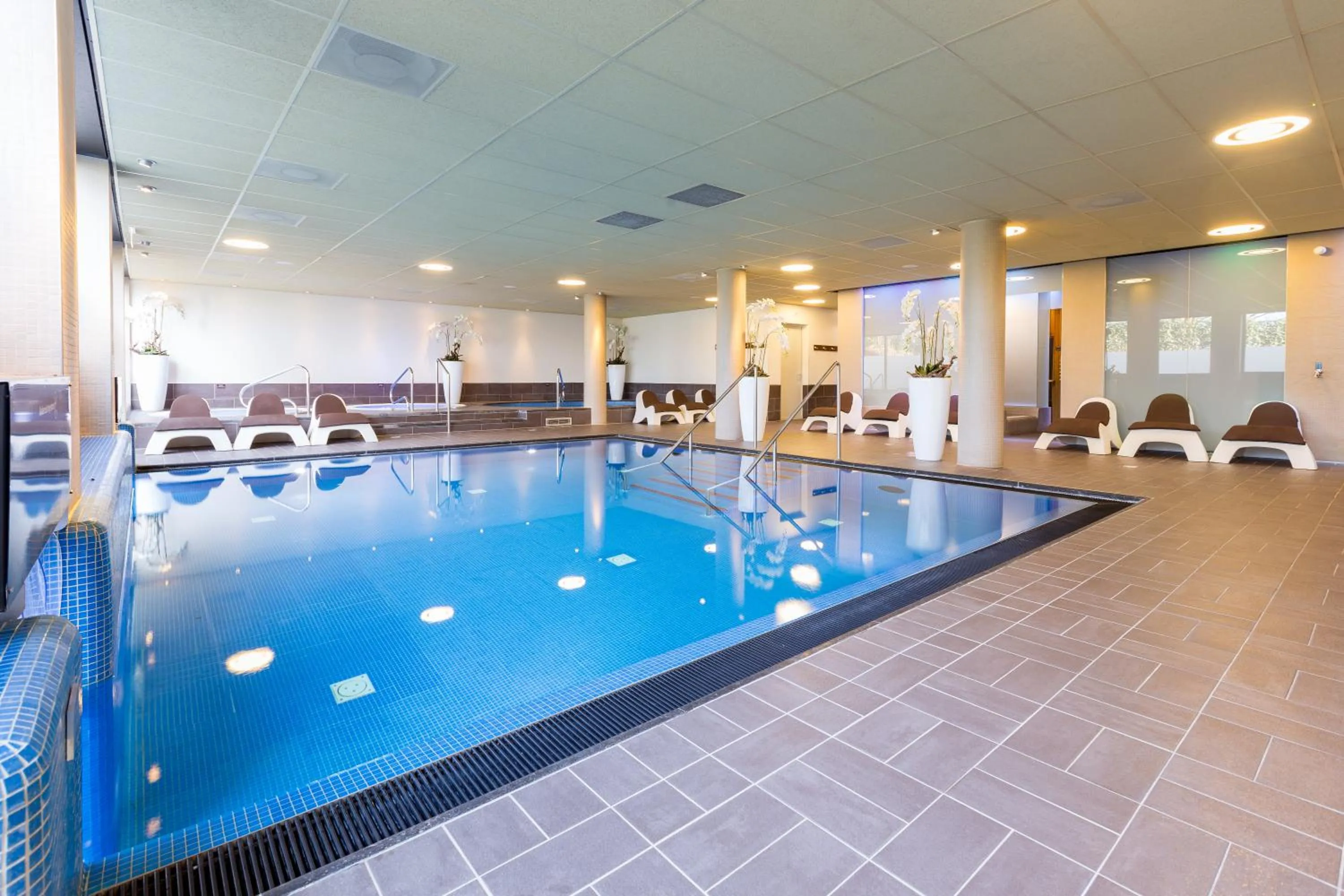 Swimming pool in Fletcher Wellness-Hotel Stadspark