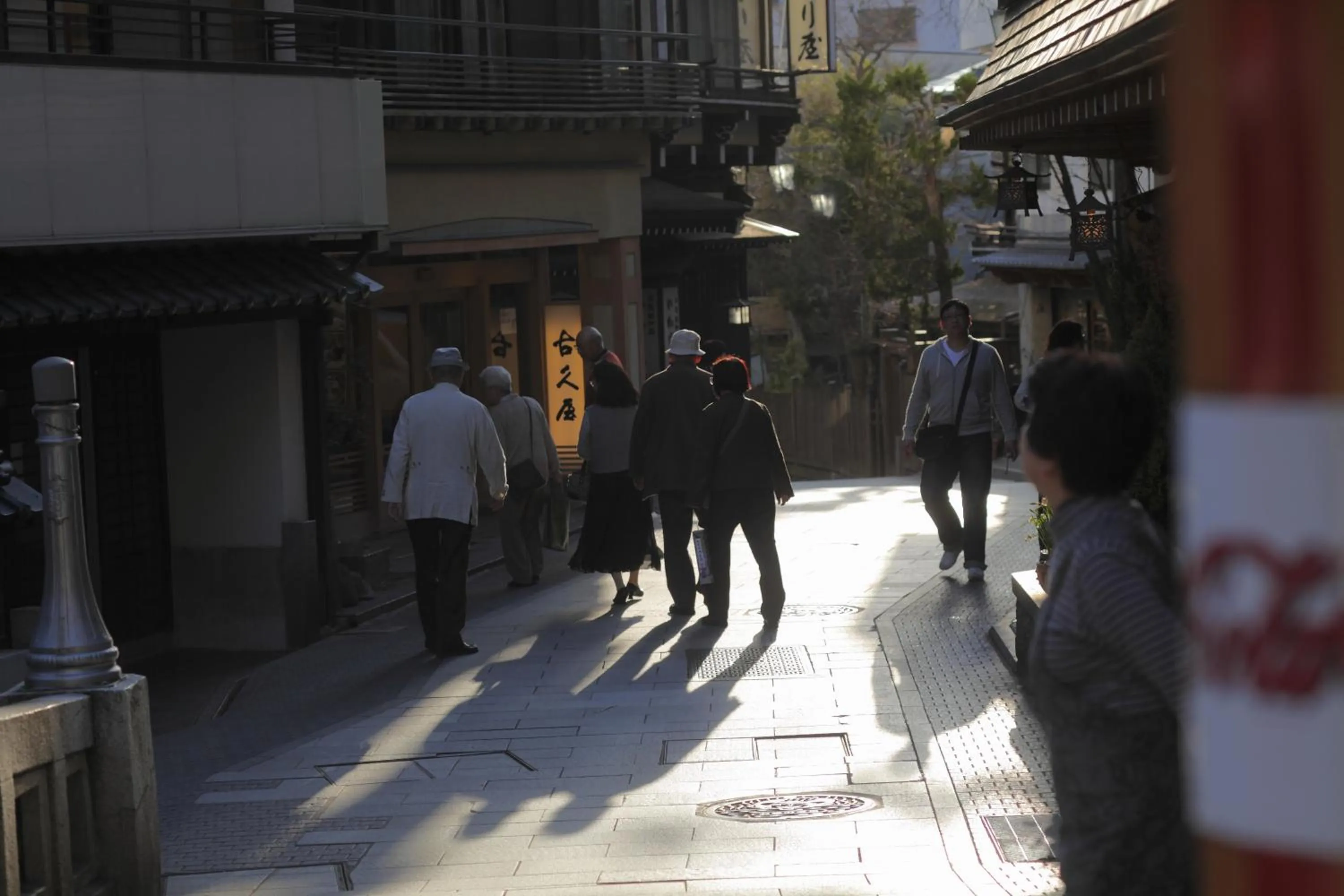 Area and facilities in Sakaeya