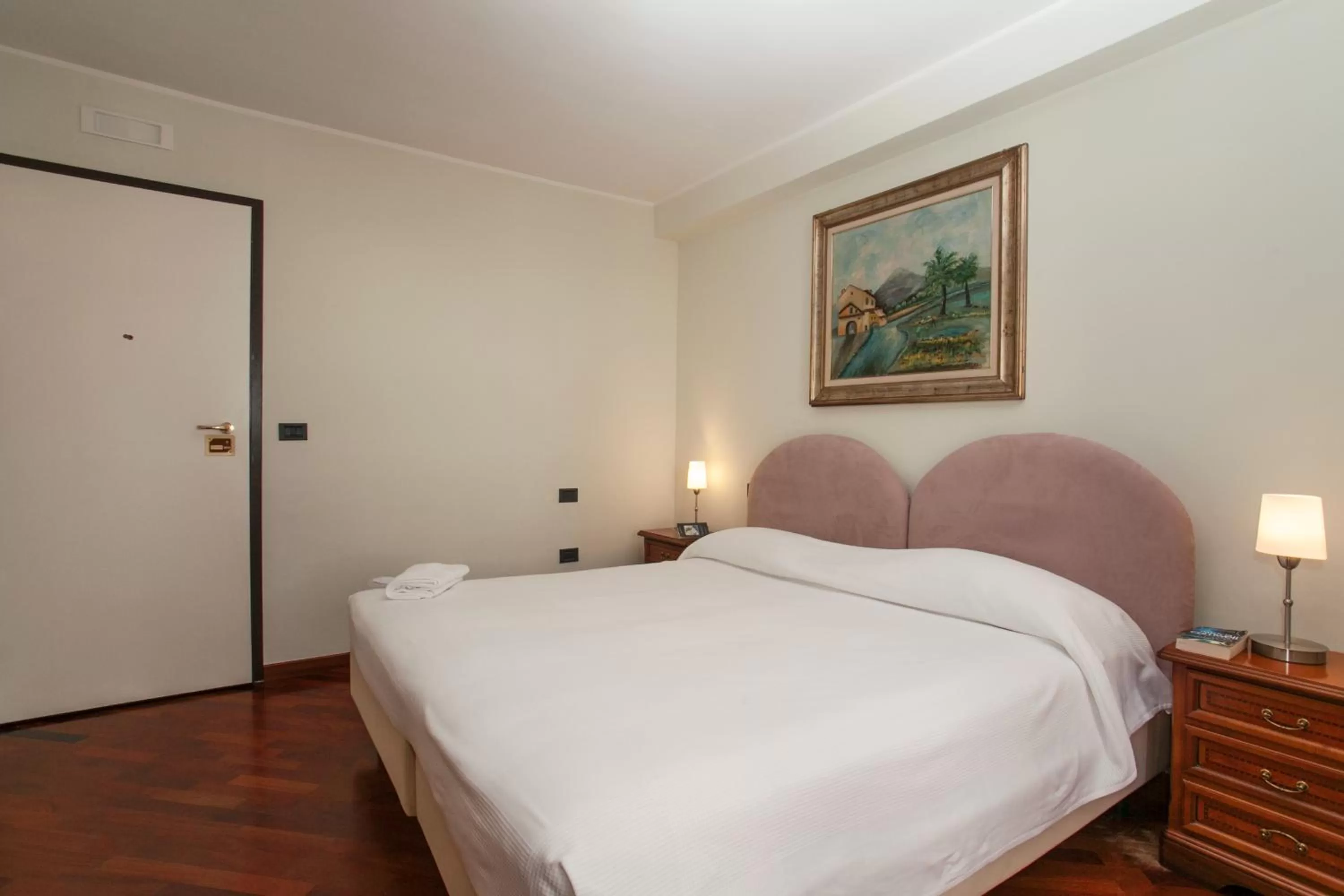 Bedroom, Bed in Zodiacus Residence