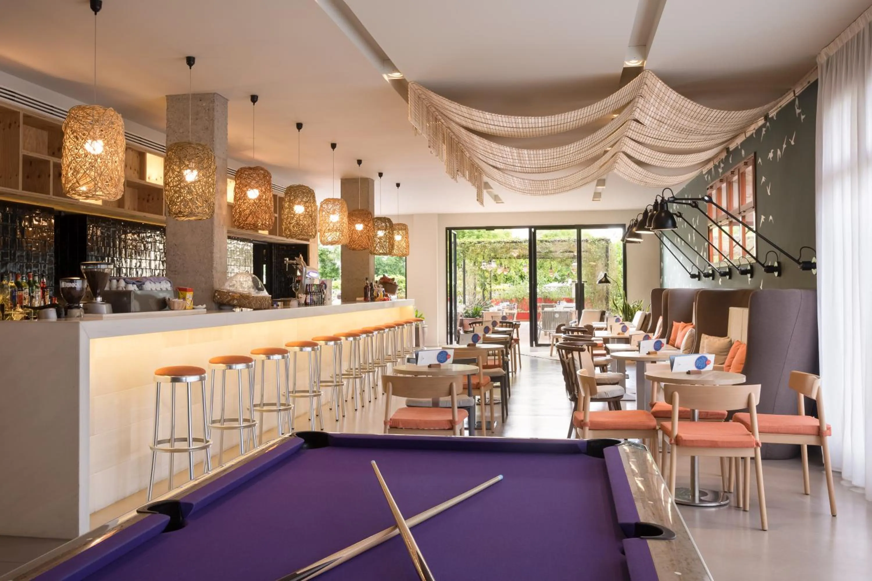 Billiard in AQUA Hotel Bertran Park