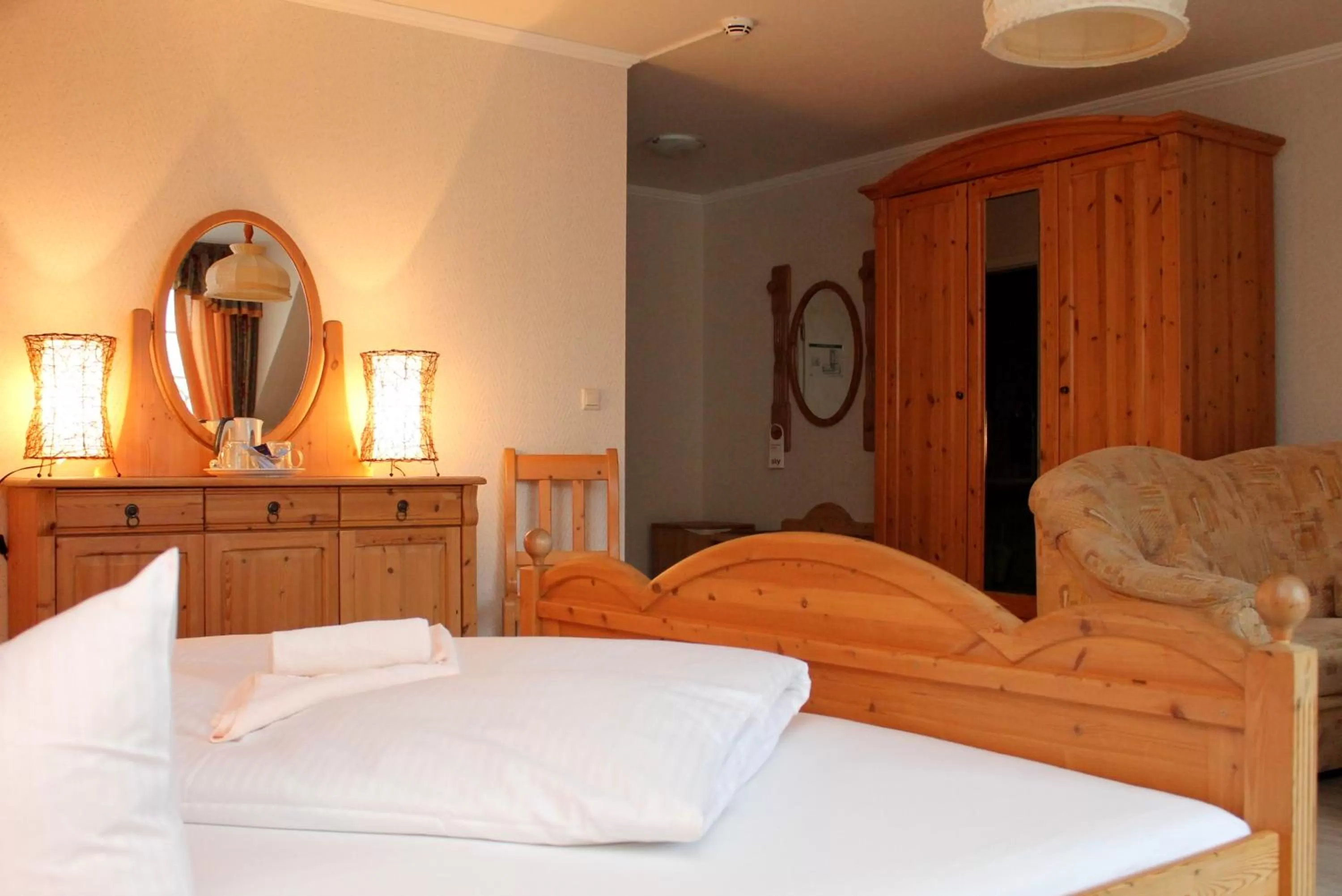 Photo of the whole room, Bed in Landgasthof Zur Goldenen Aue