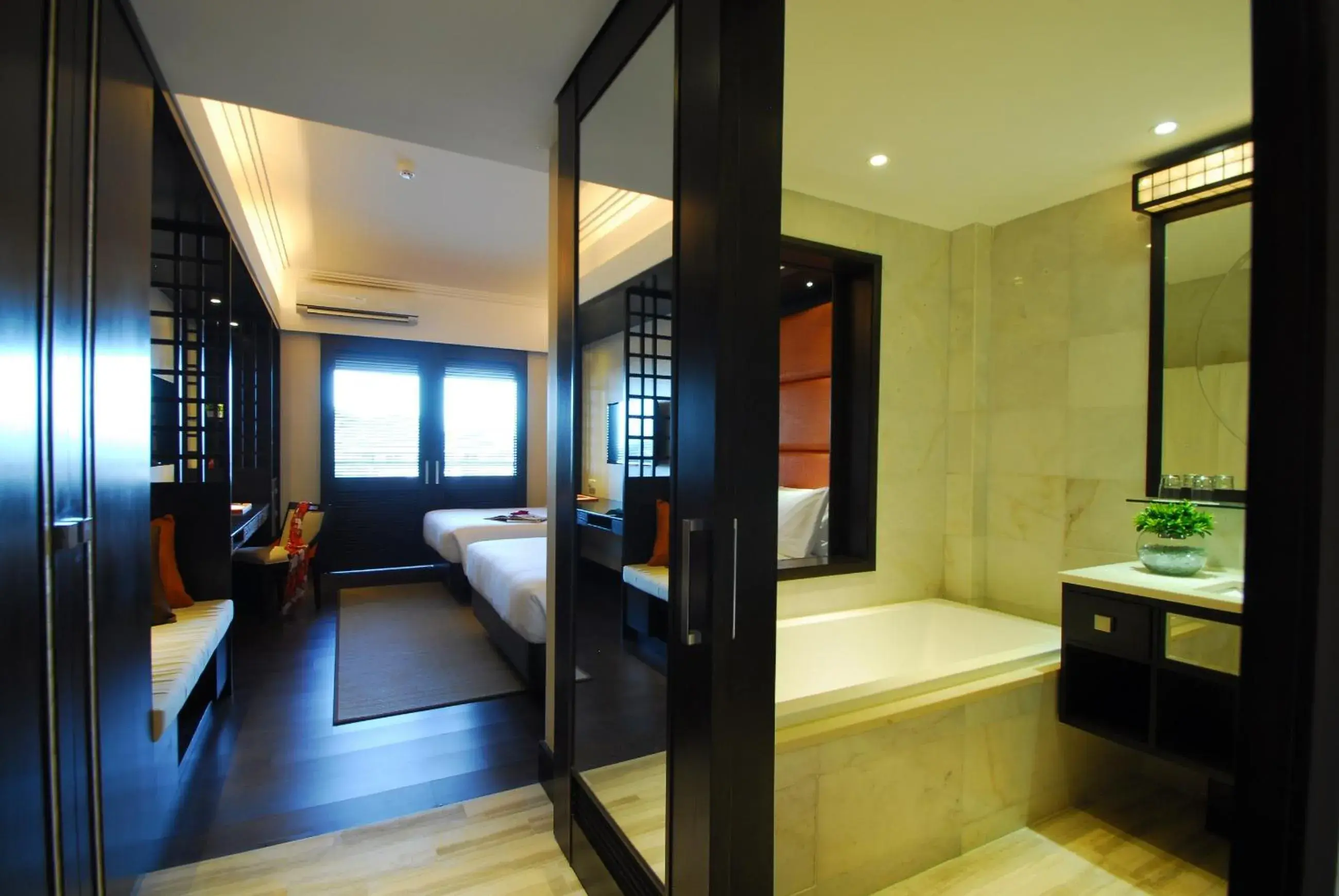 Deluxe Oceana Room in BE Grand Resort, Bohol Deluxe Oceana Room in BE Grand Resort, Bohol