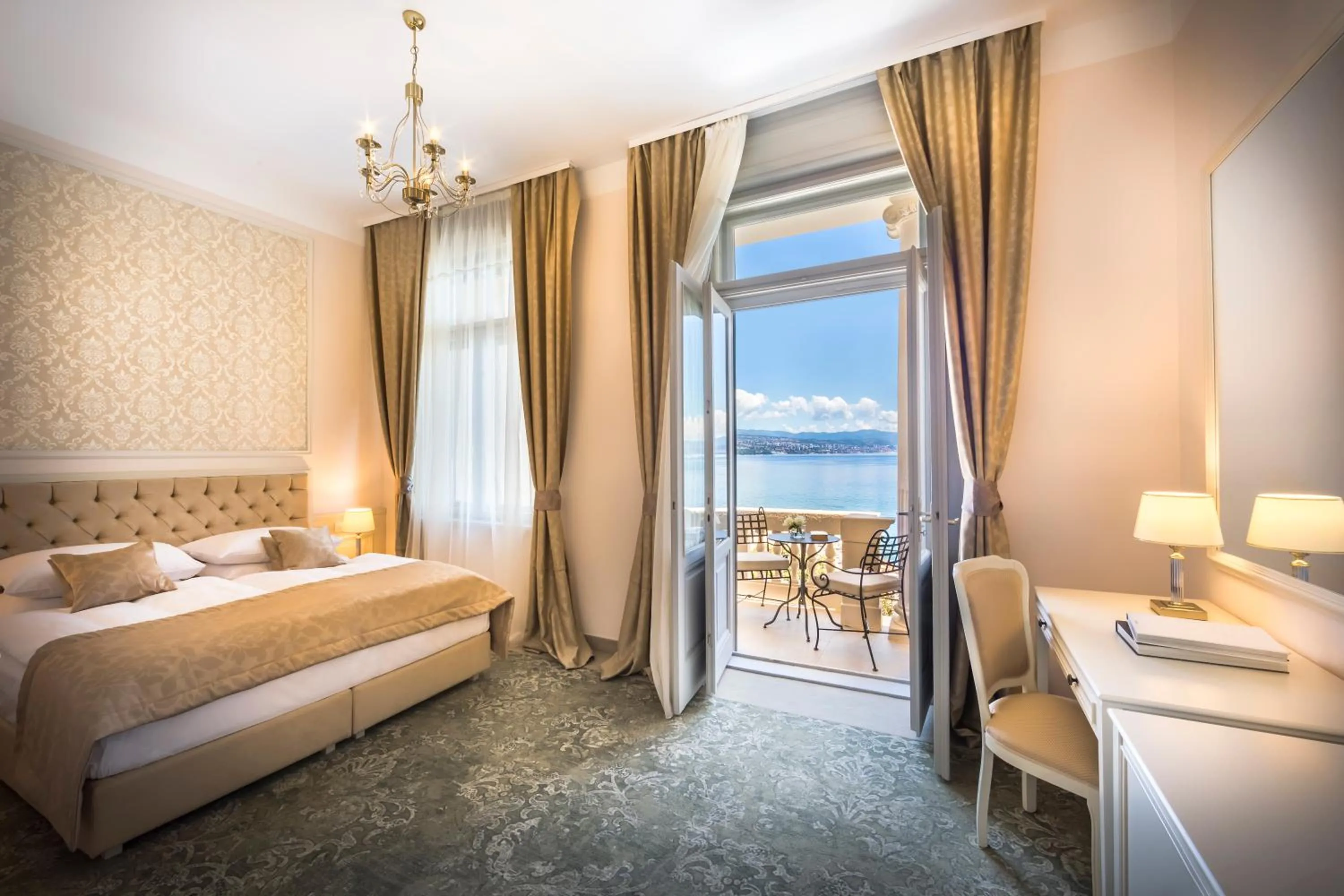 Superior Double Room with Balcony and Sea View - single occupancy in Hotel Bellevue - by Liburnia Hotels & Villas