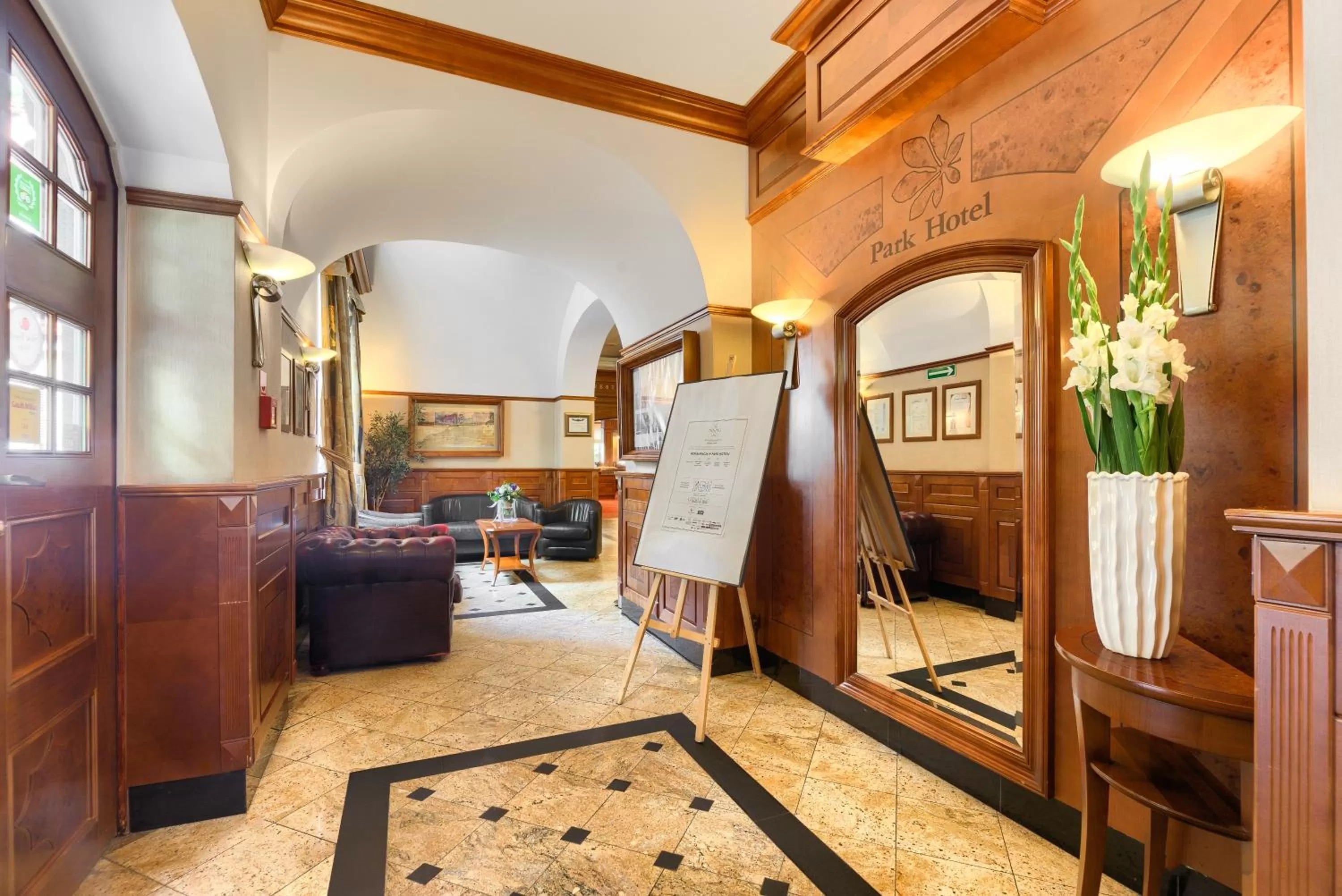 Lobby or reception in Park Hotel