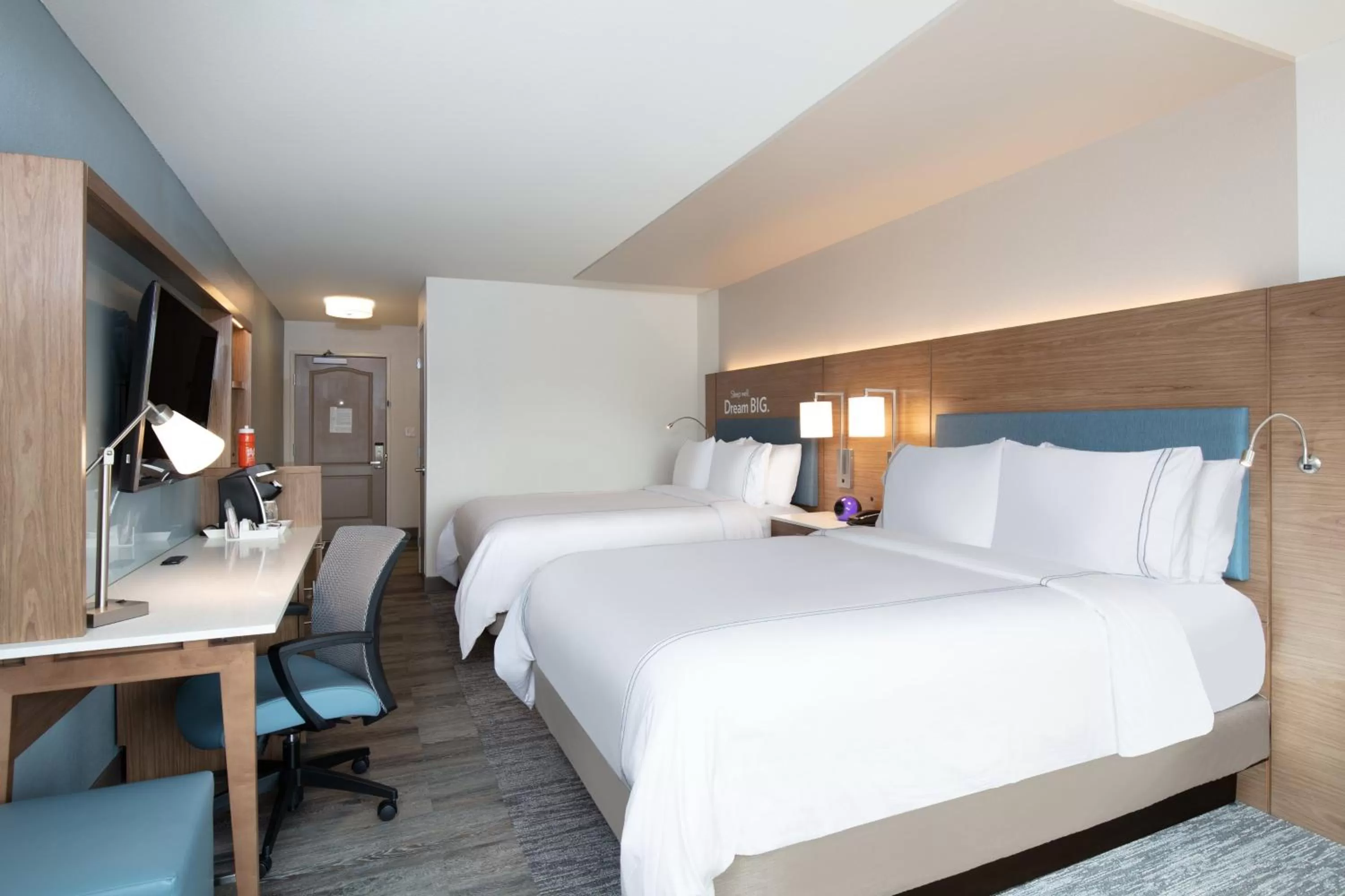 Photo of the whole room, Bed in EVEN Hotels Denver Tech Center-Englewood by IHG