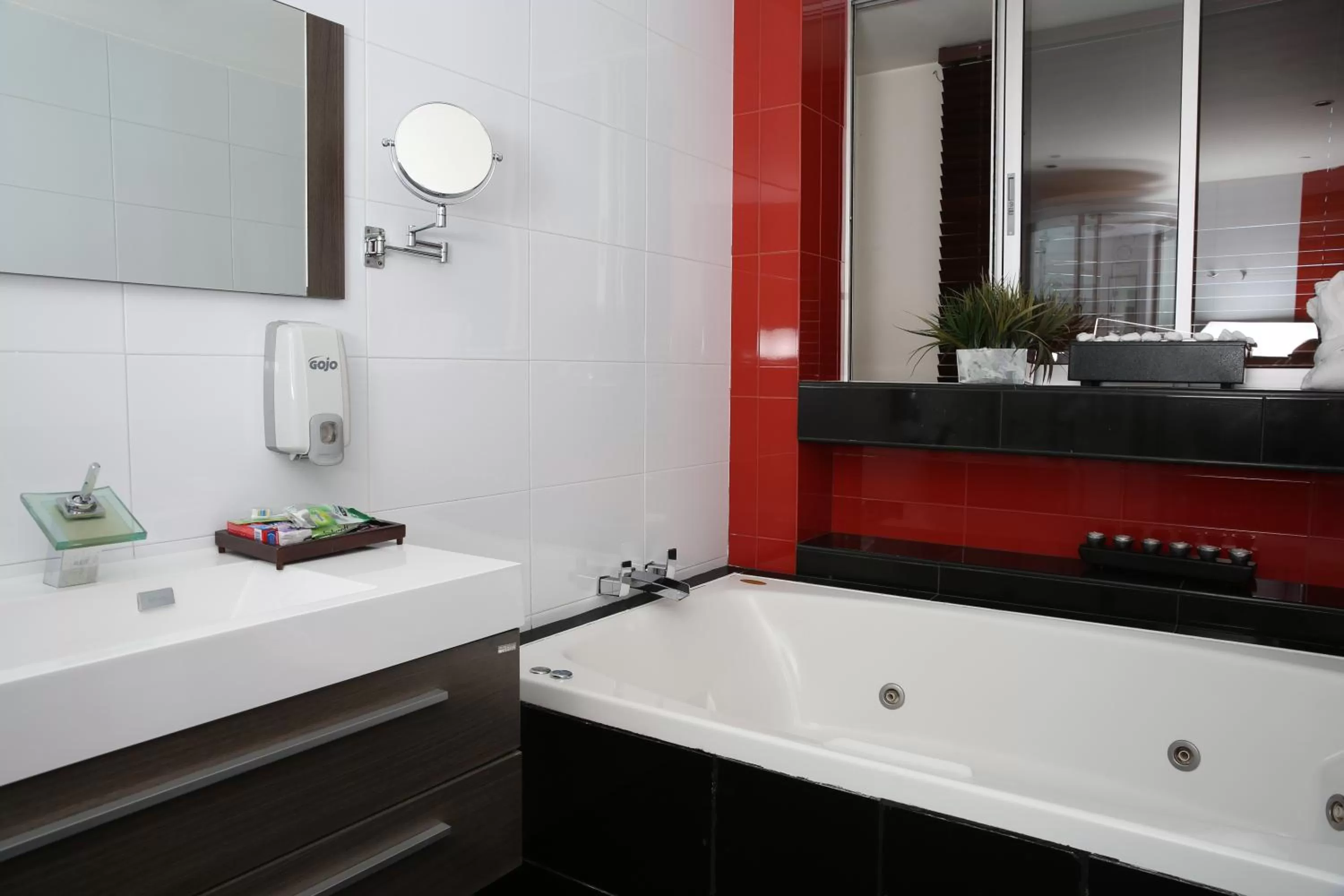 Bathroom in Hotel Suites 108