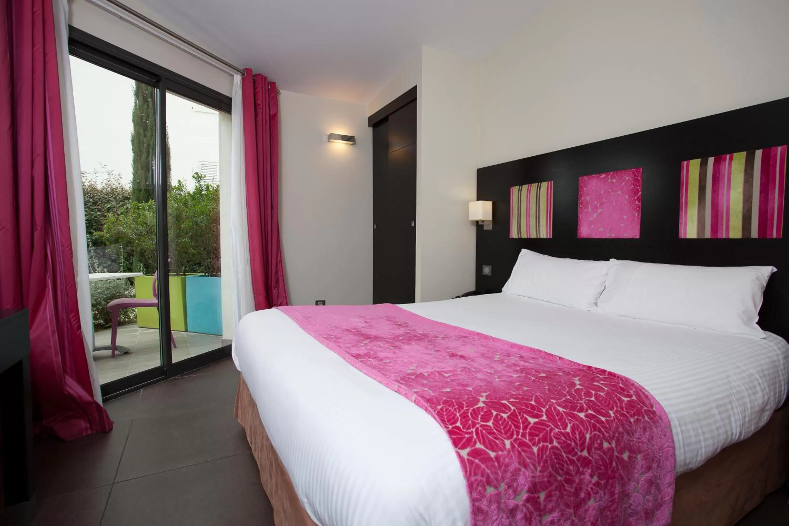 Bed in Hôtel Baptistin