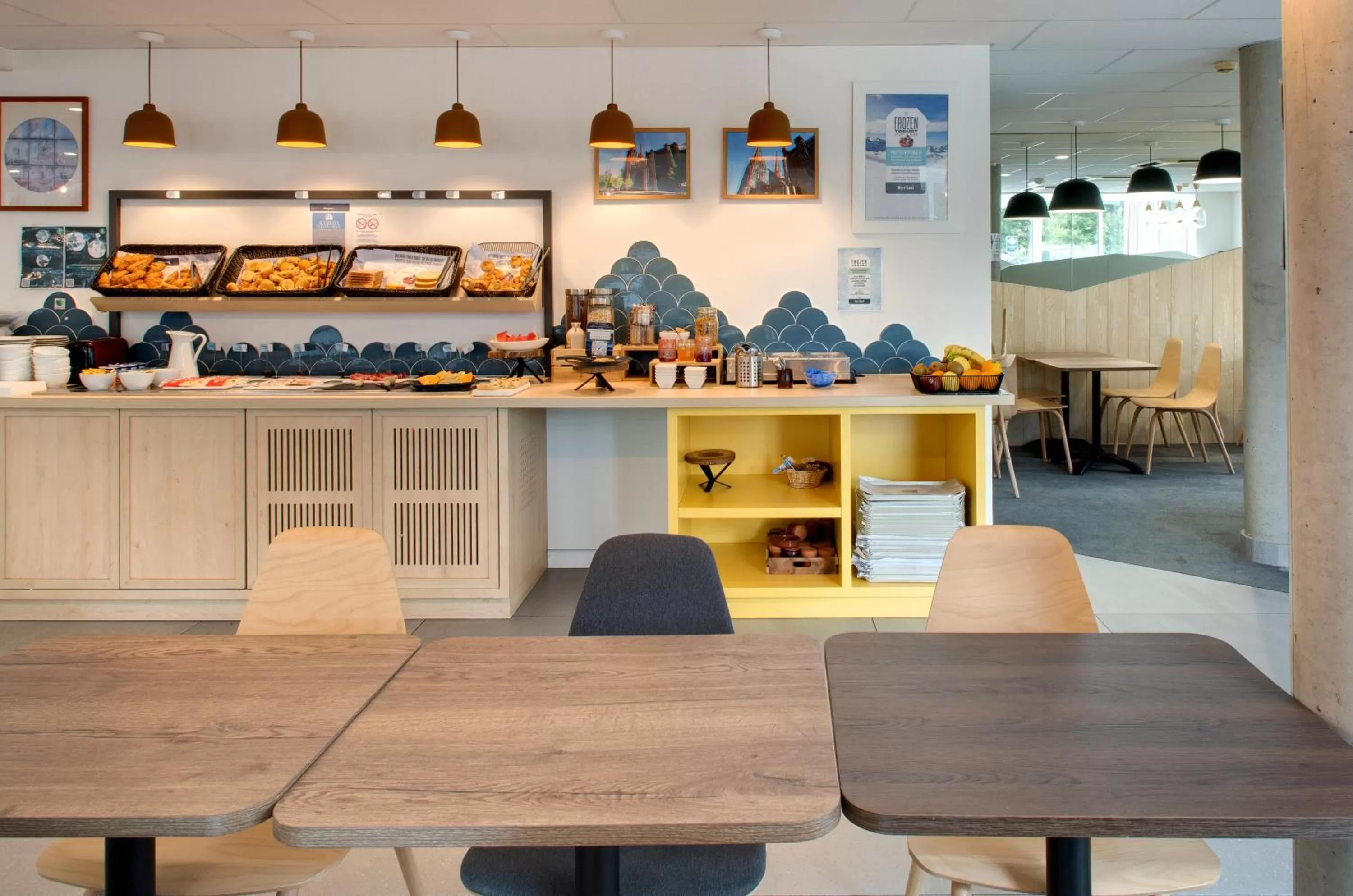 Buffet breakfast in Kyriad Clermont-Ferrand-Sud - La Pardieu