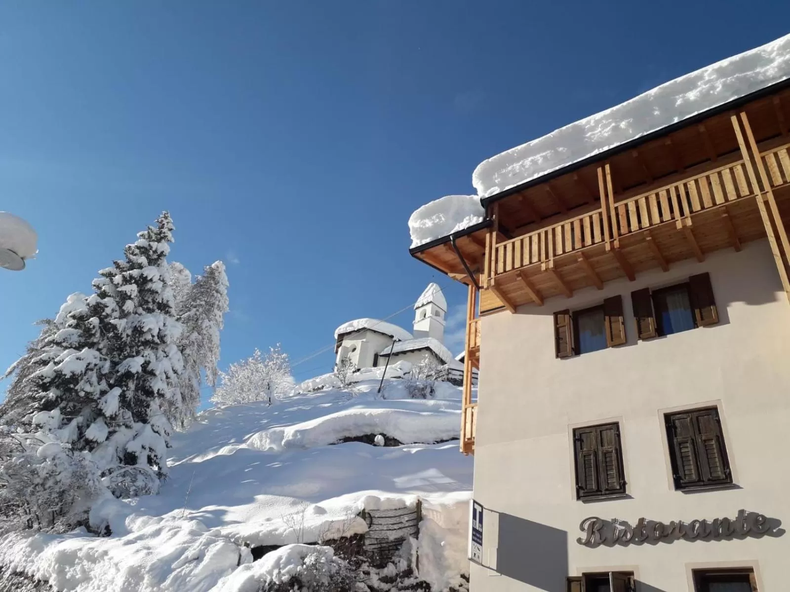 Property building in Albergo Alpino