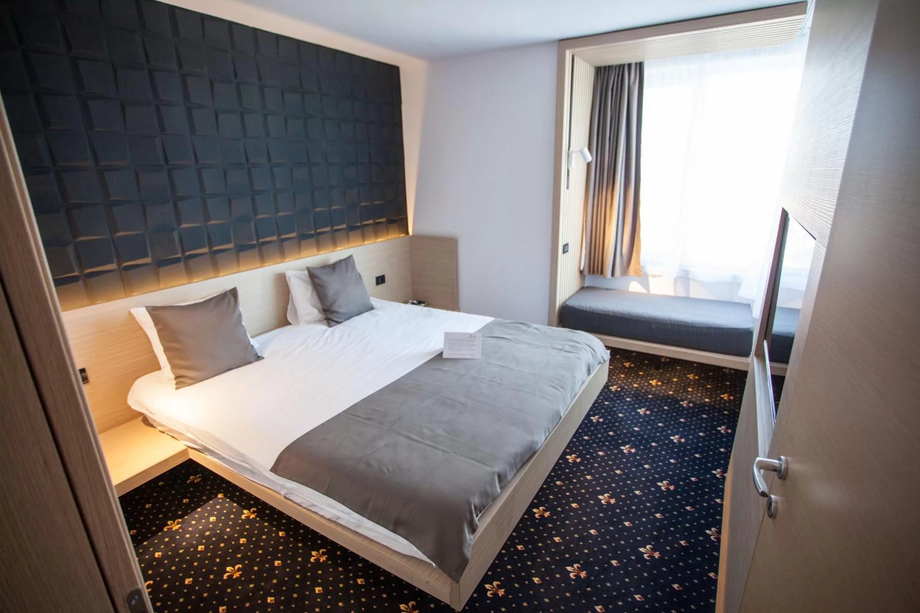 Photo of the whole room, Bed in Aqvatonic Hotel - Steaua de Mare