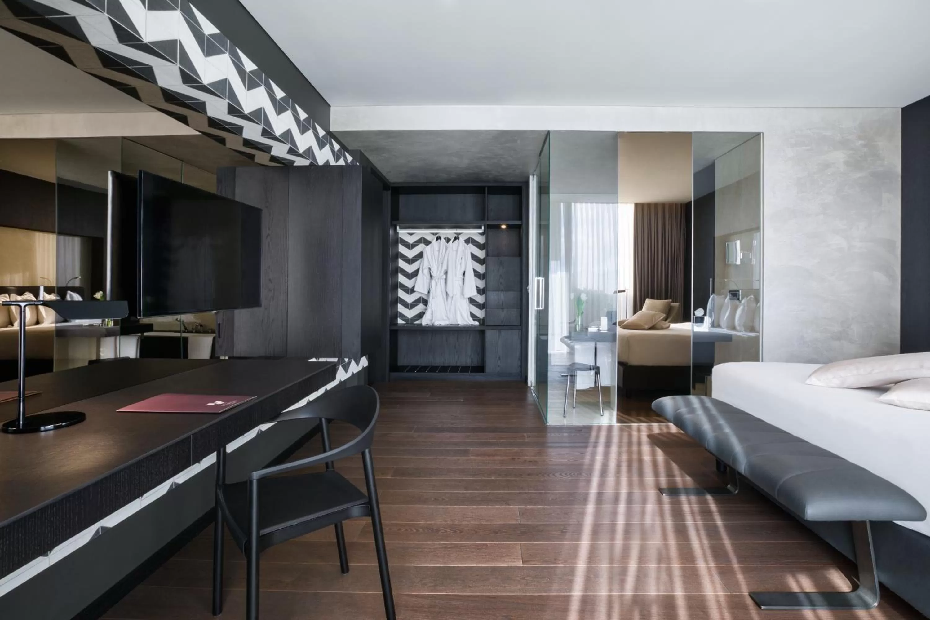 Bedroom, Bed in Maritim Hotel Plaza Tirana