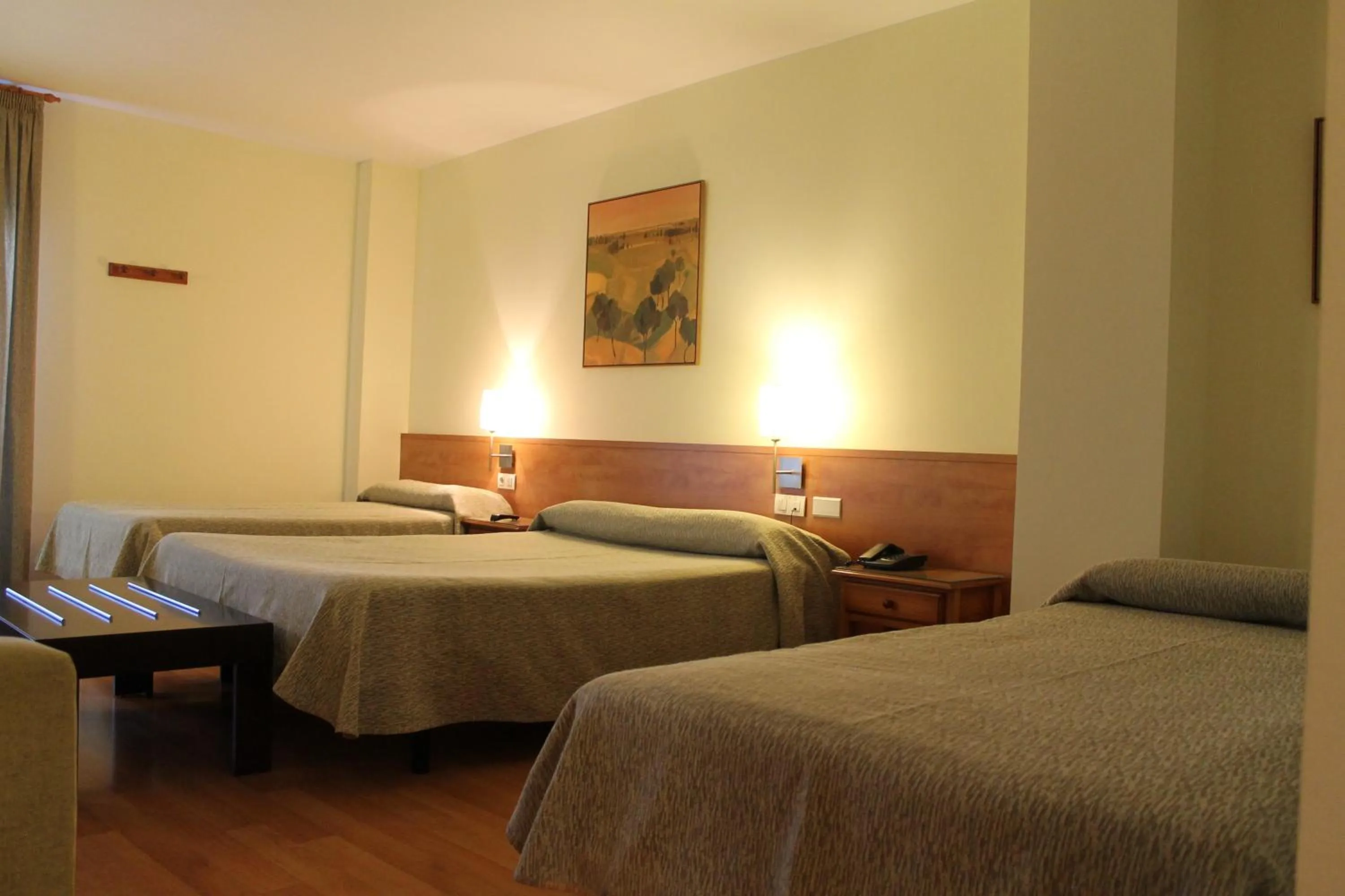 Bed in Hotel Flora Parc