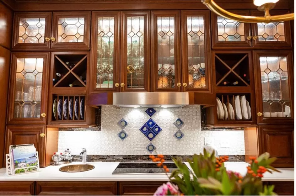 Communal kitchen, Kitchen/Kitchenette in Northern Lights Mansion