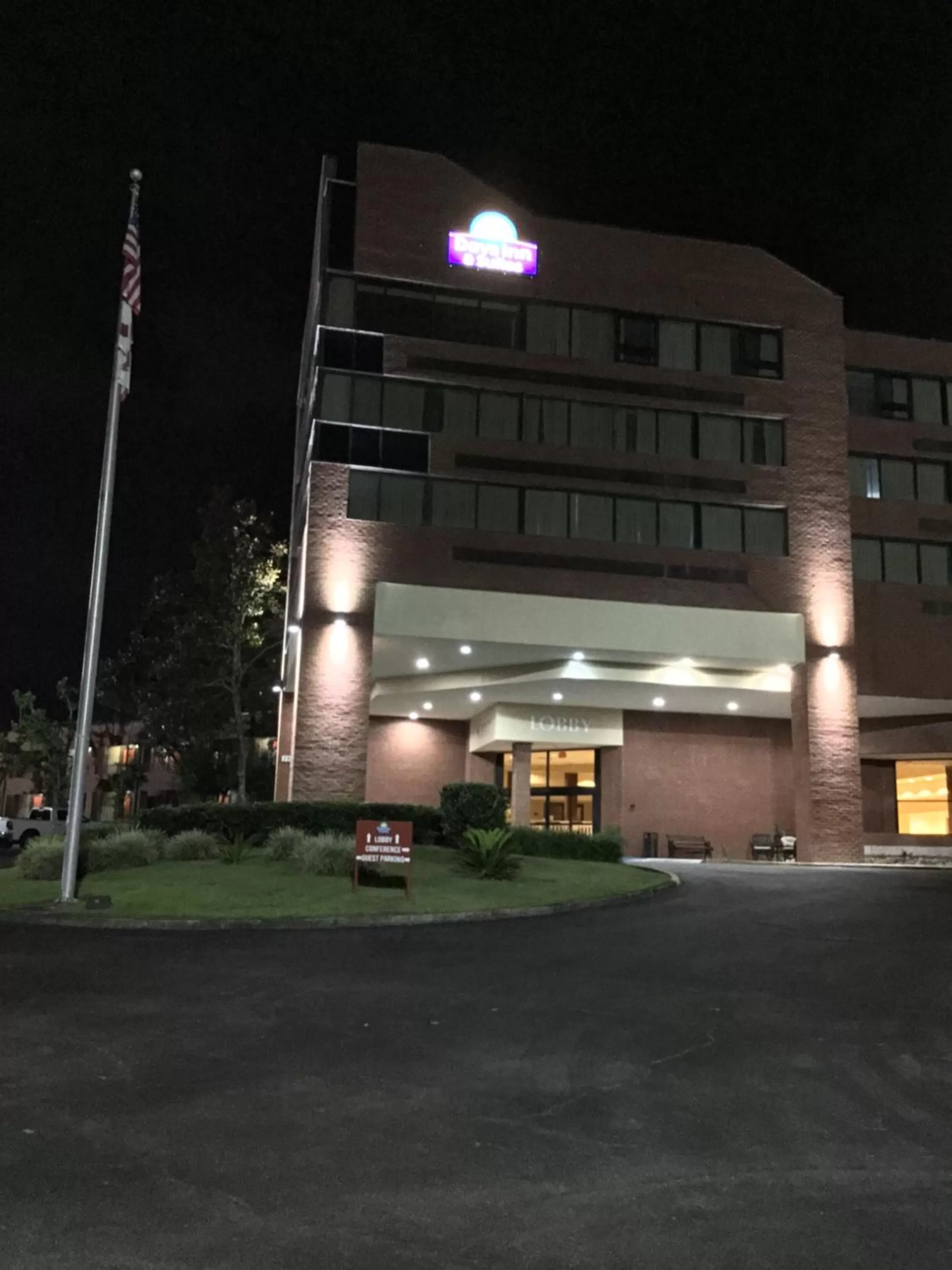 Days Inn & Suites by Wyndham Tallahassee Conf Center I-10