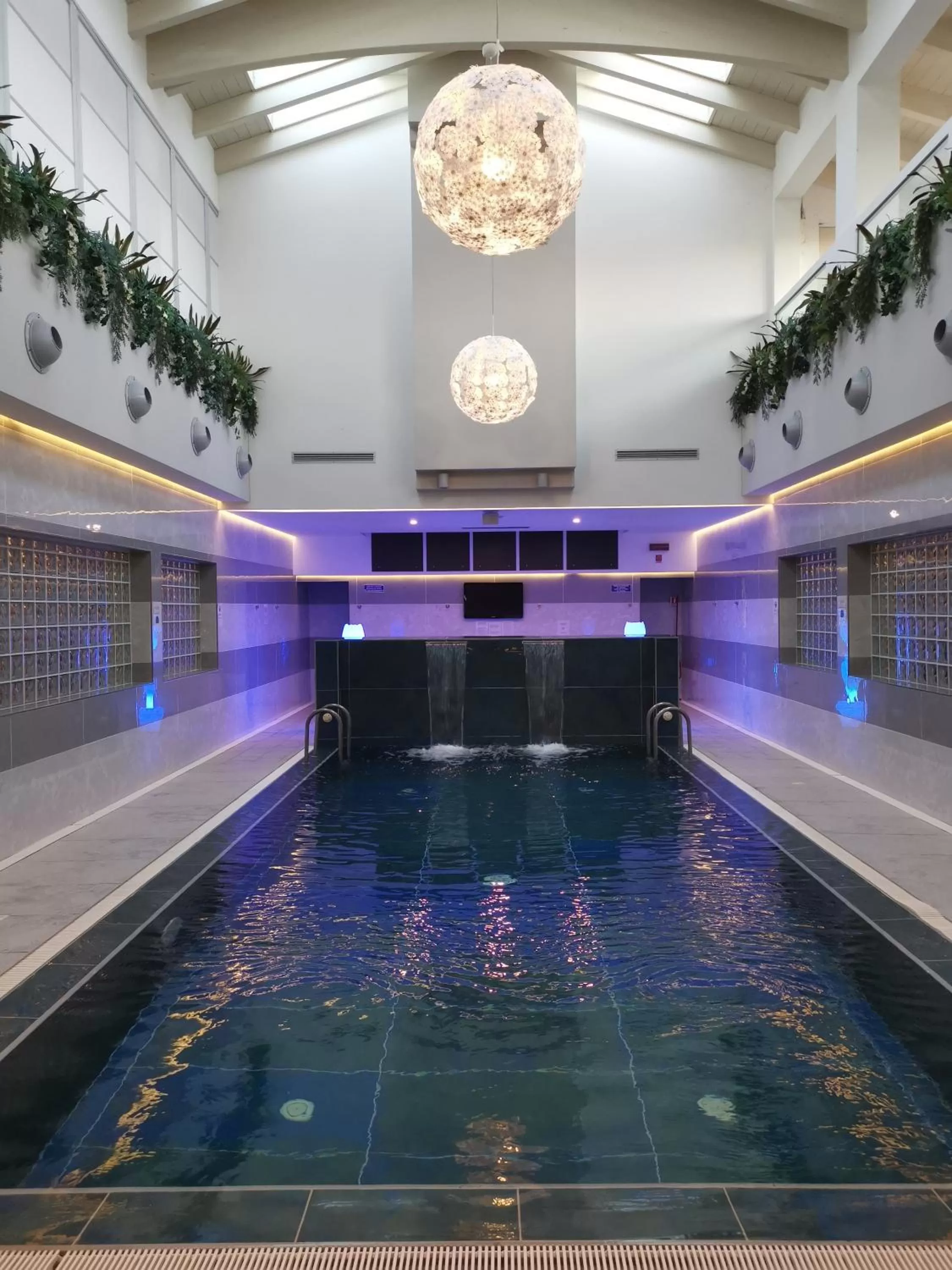 Swimming pool in Best Western Plus Hotel Modena Resort