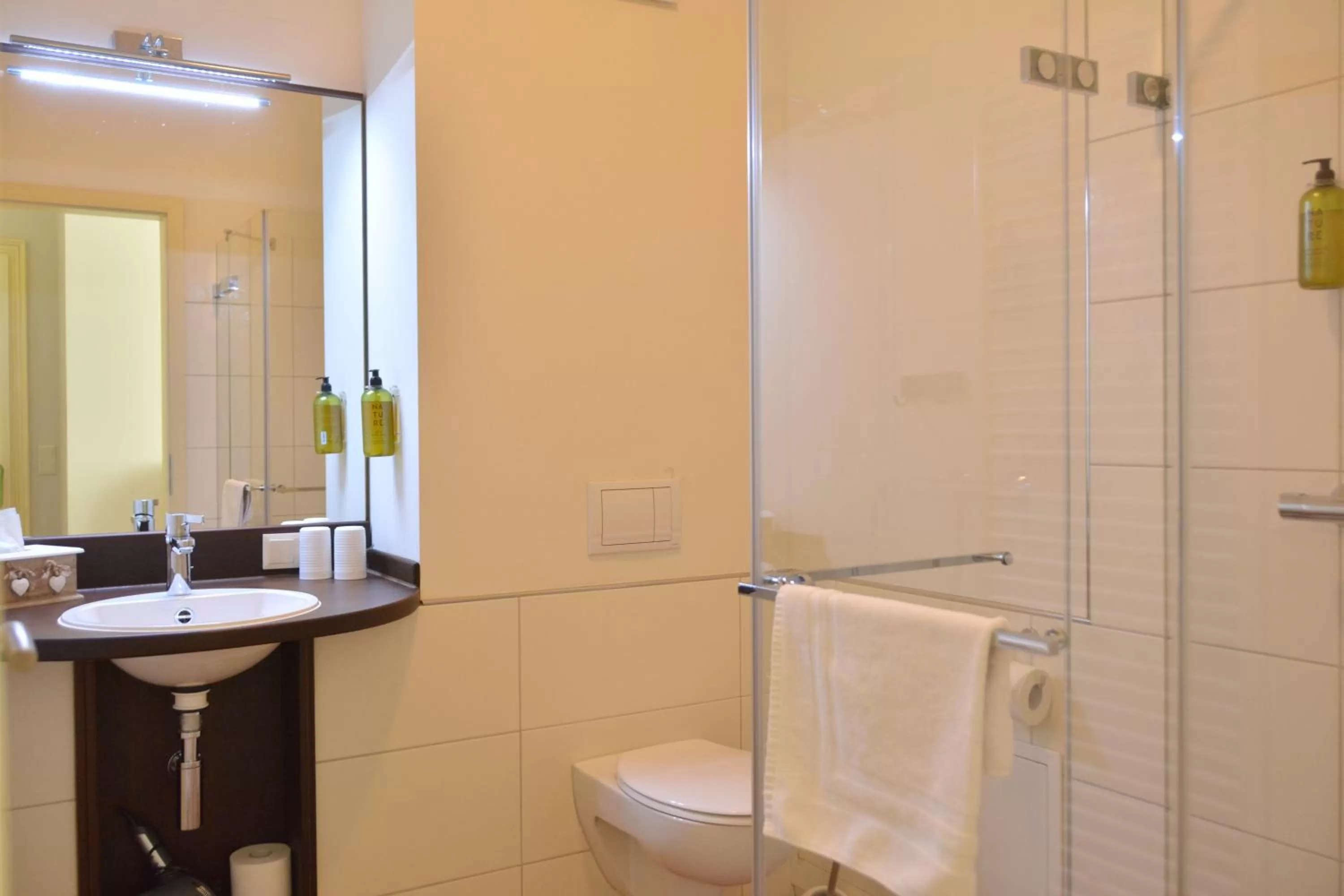 Shower in Albergo-Toscana