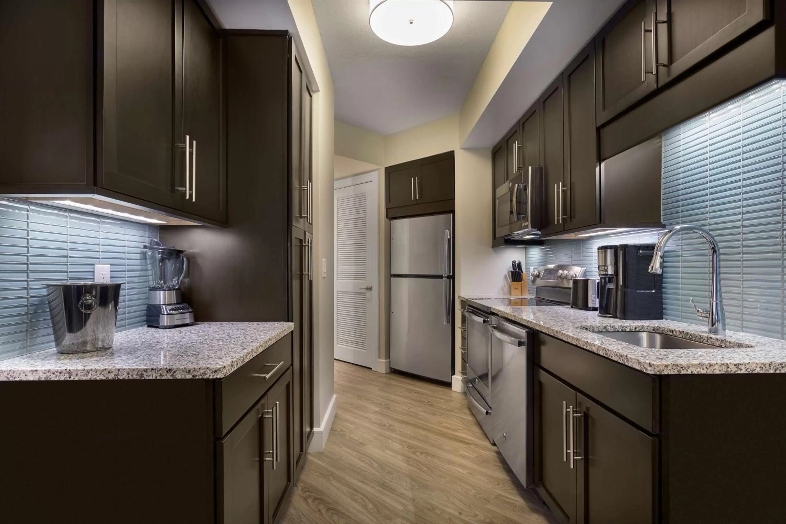 Kitchen or kitchenette in Hilton Grand Vacations Club Ocean 22 Myrtle Beach