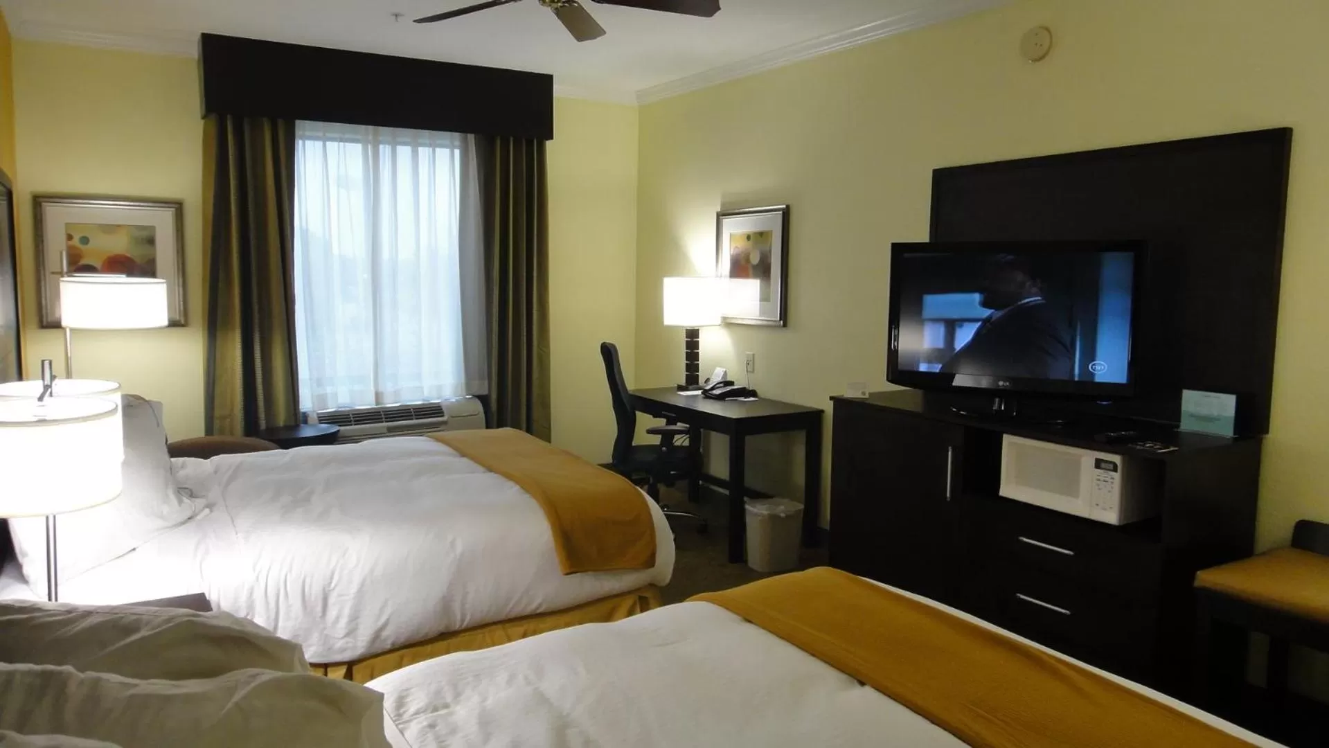Holiday Inn Express Hotel & Suites Houston North Intercontinental by IHG