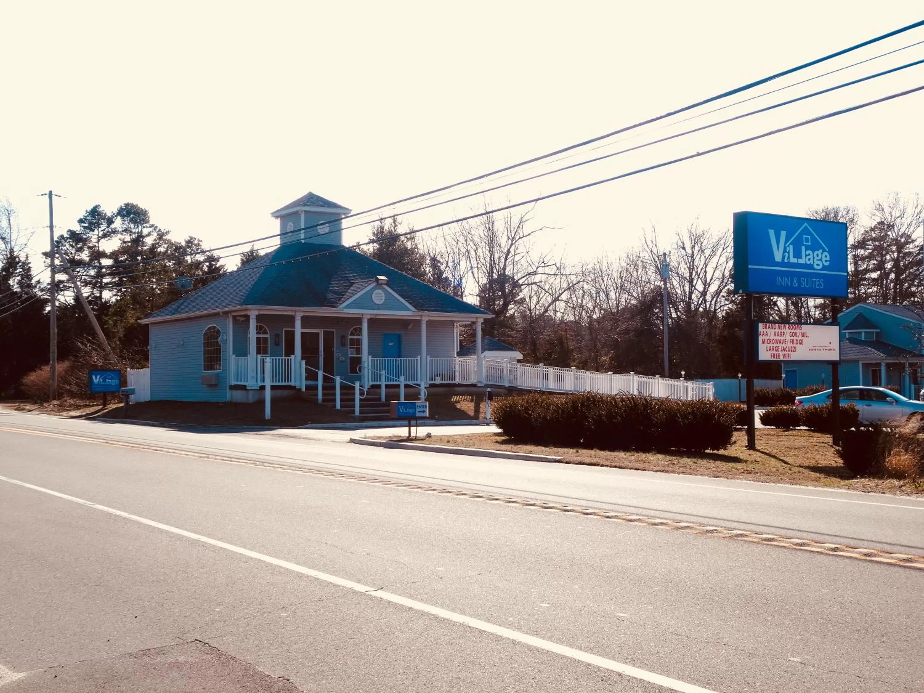 Village Inn & Suites - Smithville