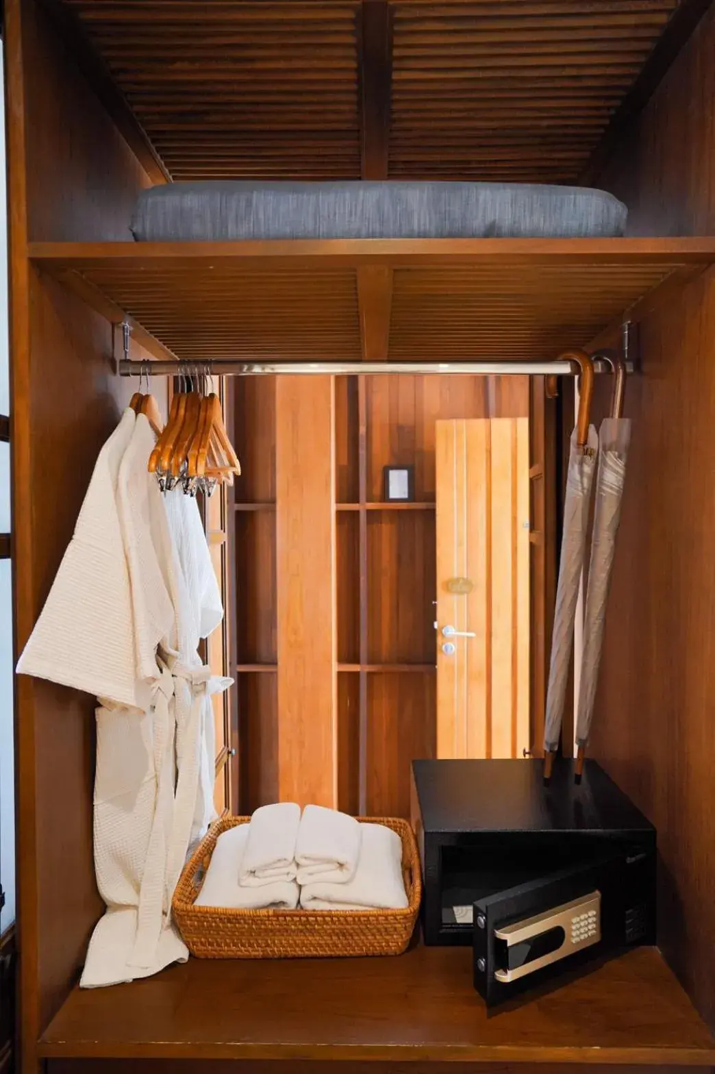 Deluxe Twin Room in CHANN Bangkok-Noi Deluxe Twin Room in CHANN Bangkok-Noi