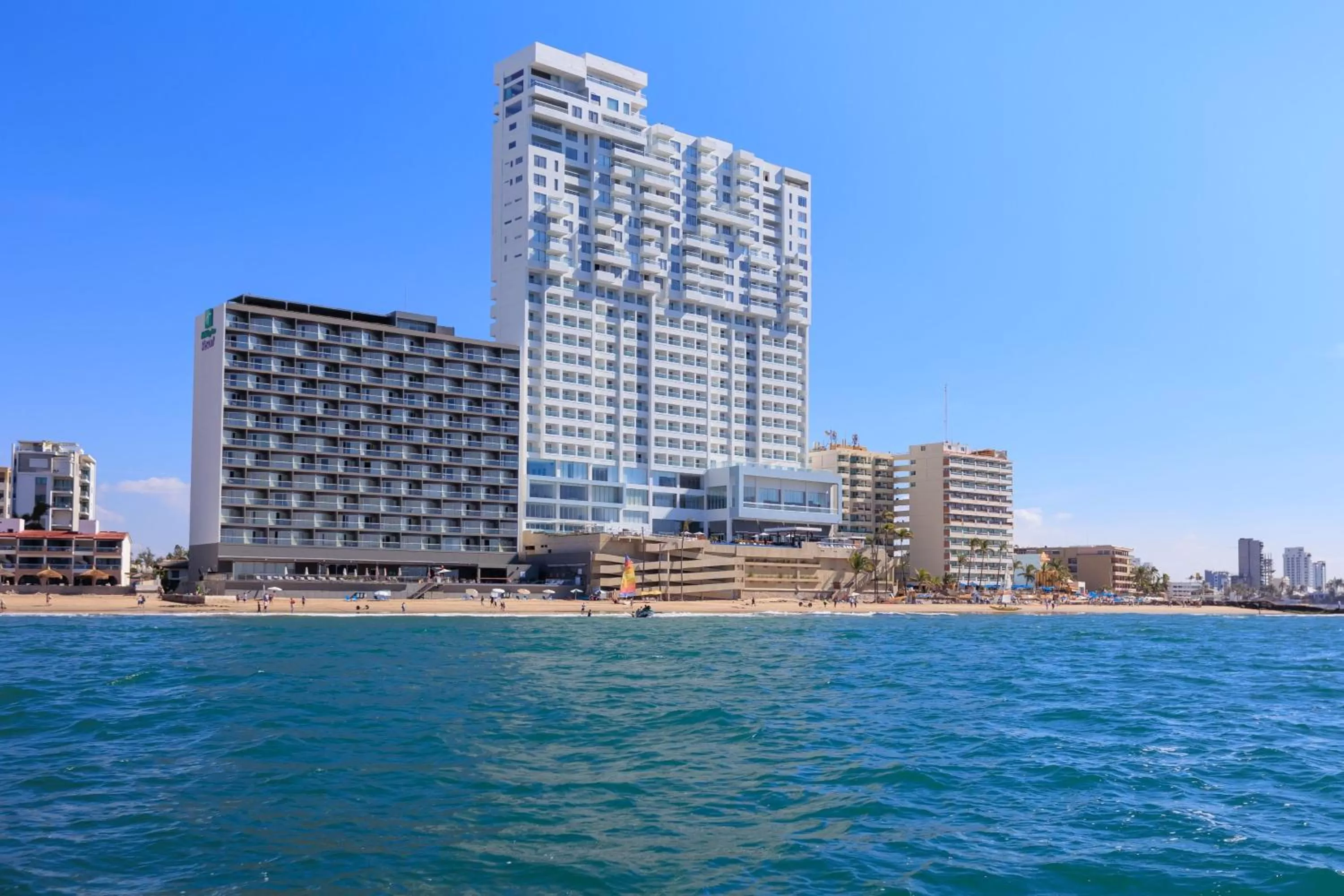 Property building in Courtyard by Marriott Mazatlan Beach Resort