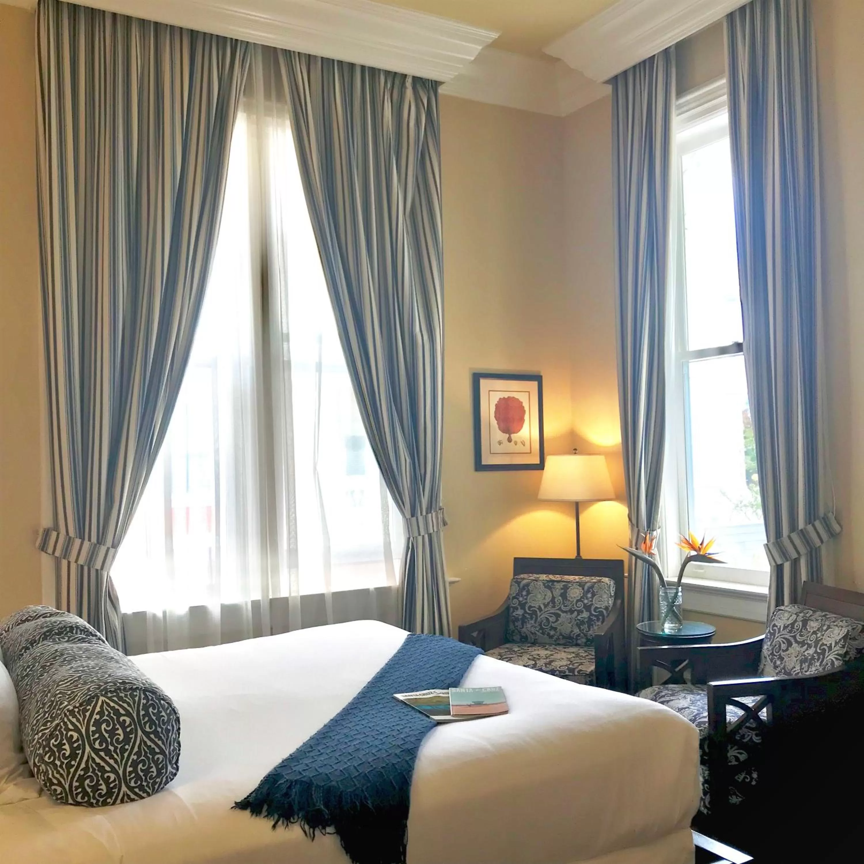 Bed in West Cliff Inn, A Four Sisters Inn