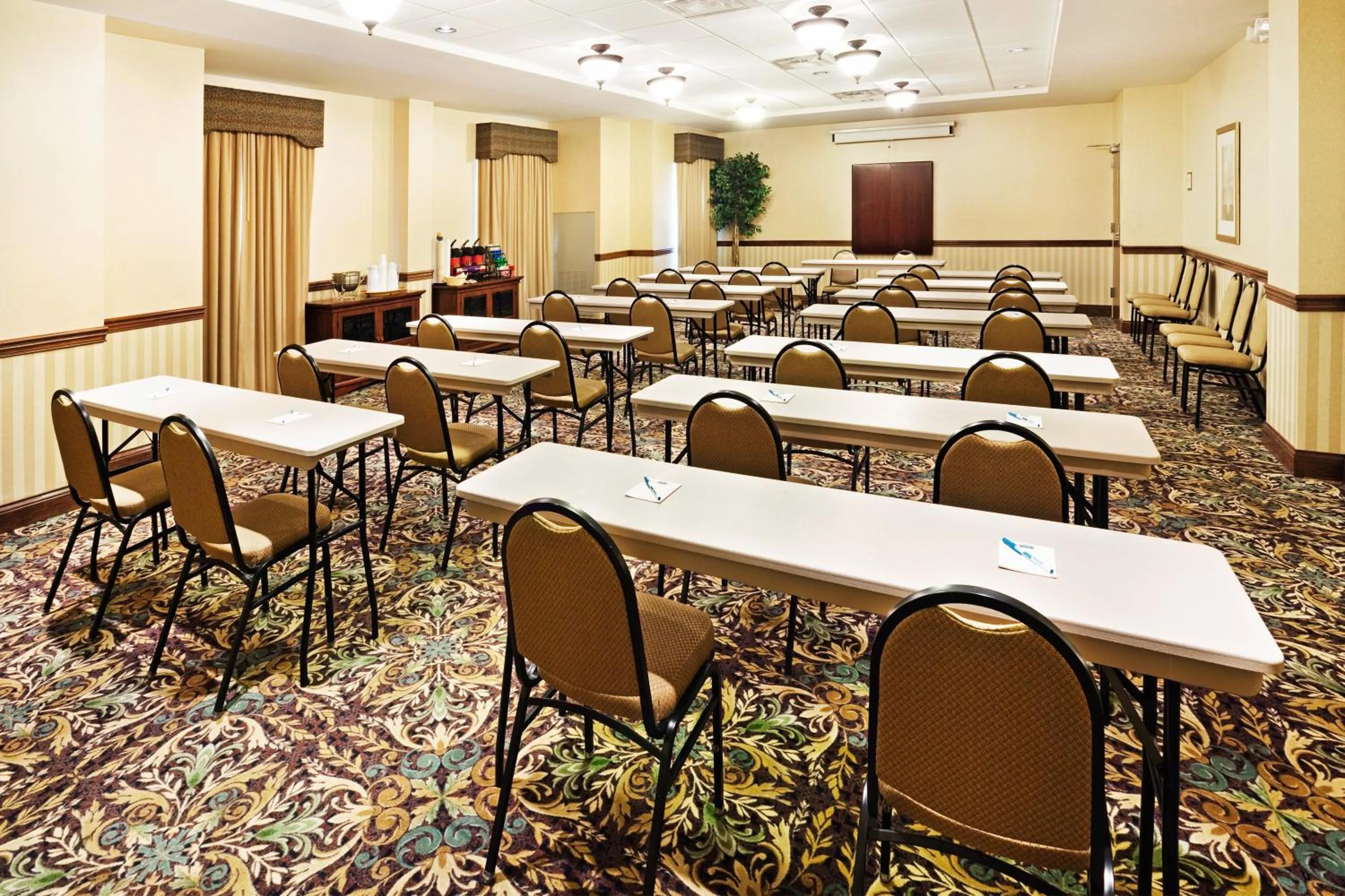 Meeting/conference room in Staybridge Suites-Knoxville Oak Ridge by IHG