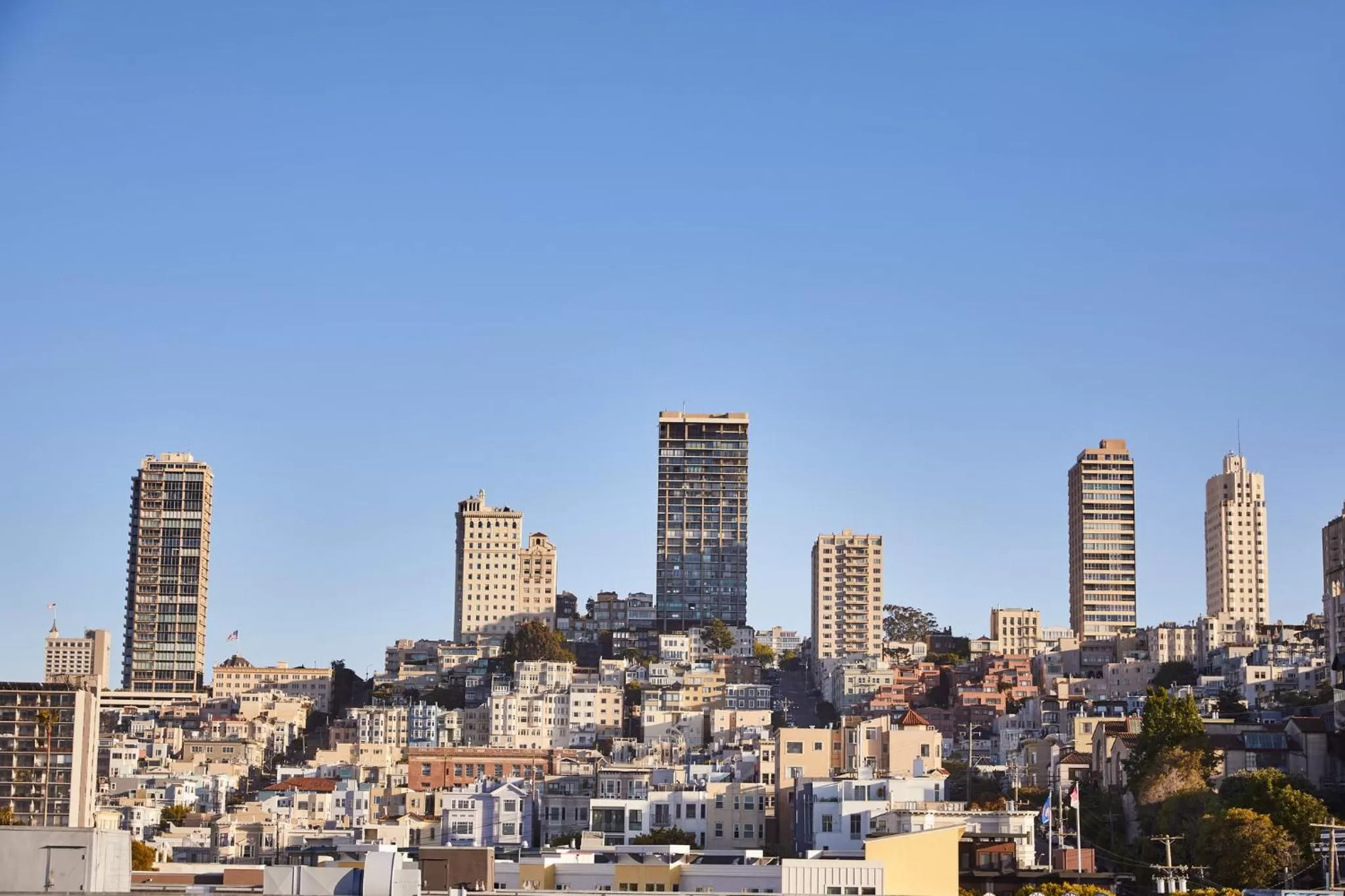 Photo of the whole room in Kimpton Alton Fisherman's Wharf by IHG