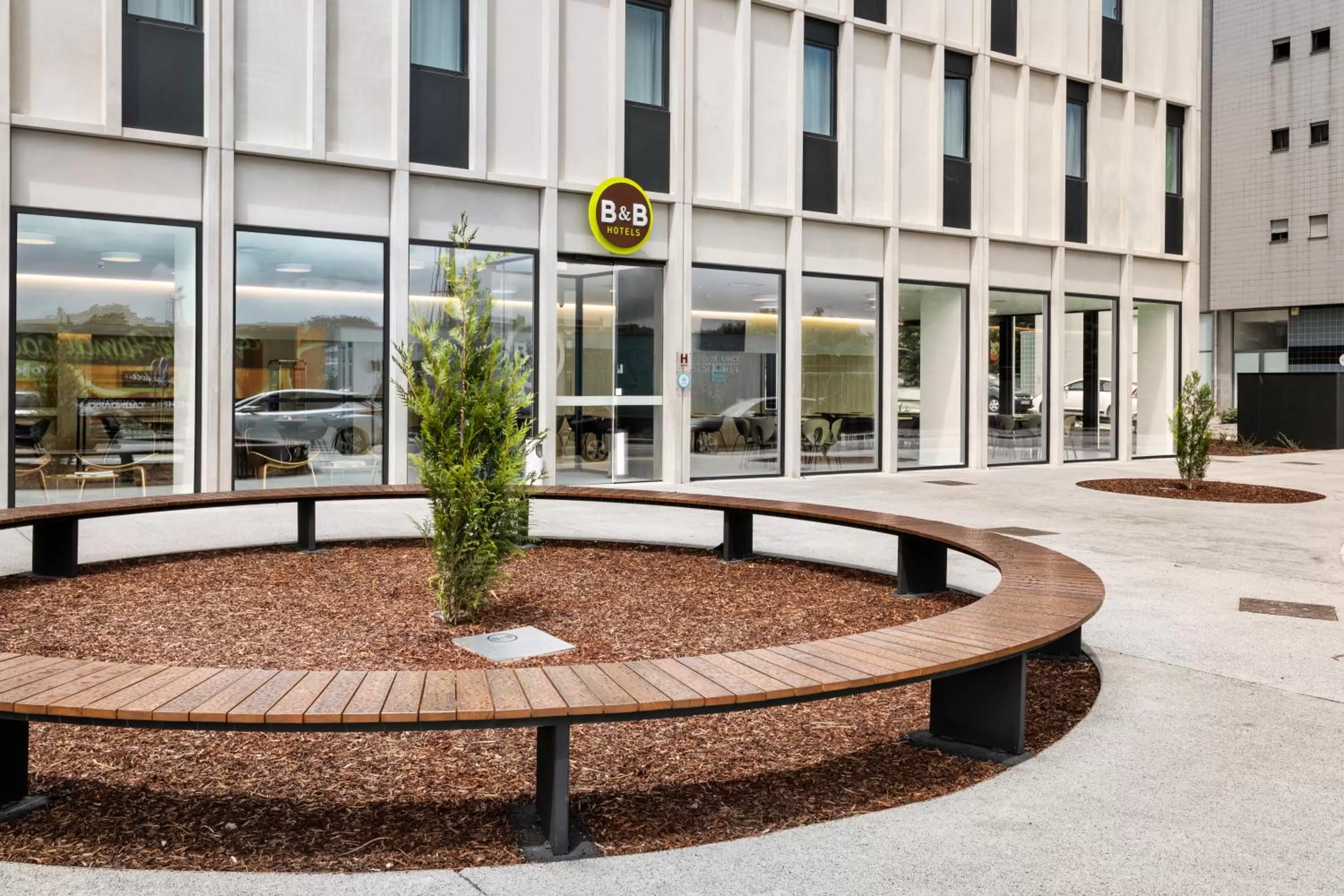 Facade/entrance in B&B HOTEL Famalicão