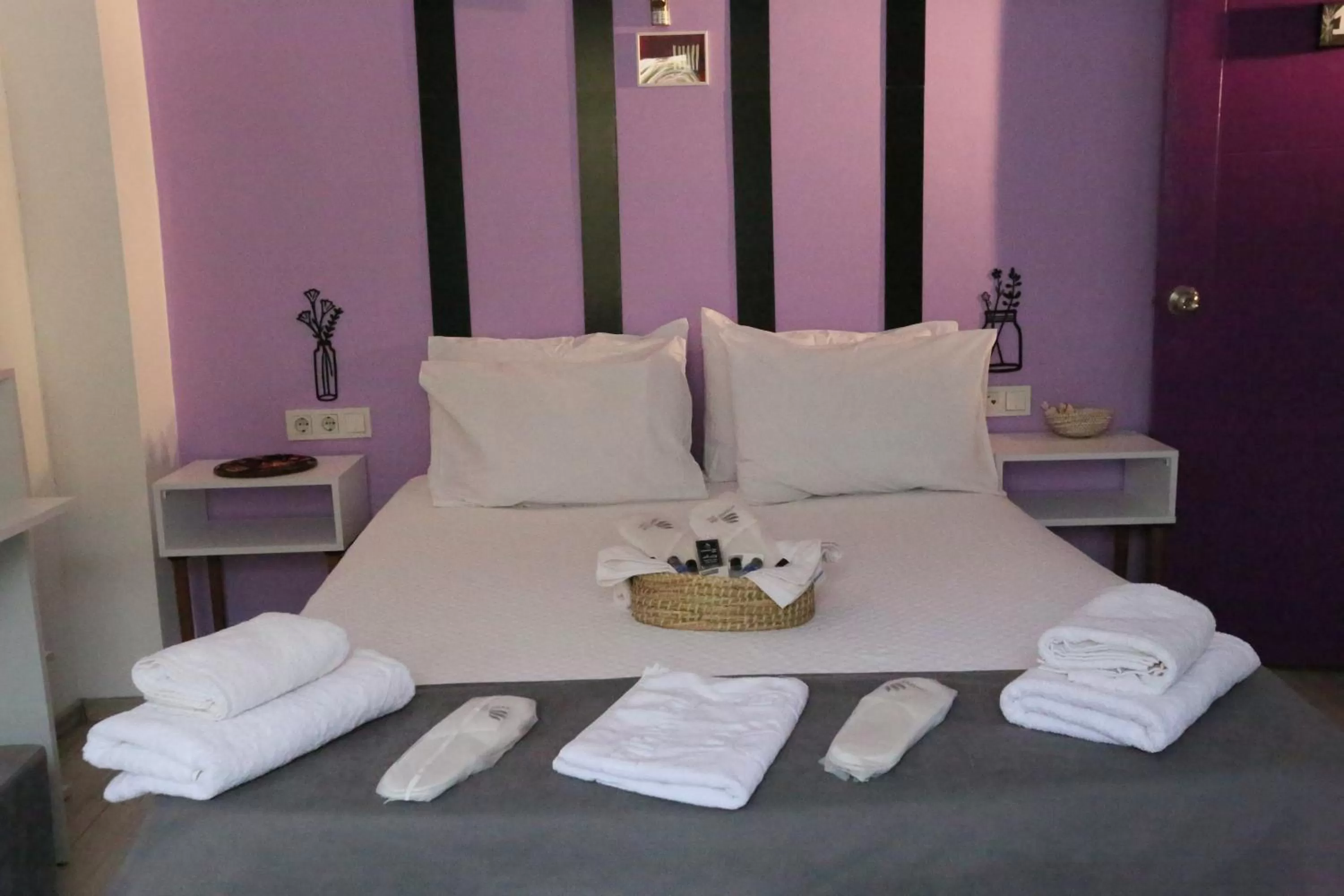 Decorative detail, Bed in Lavender Otel