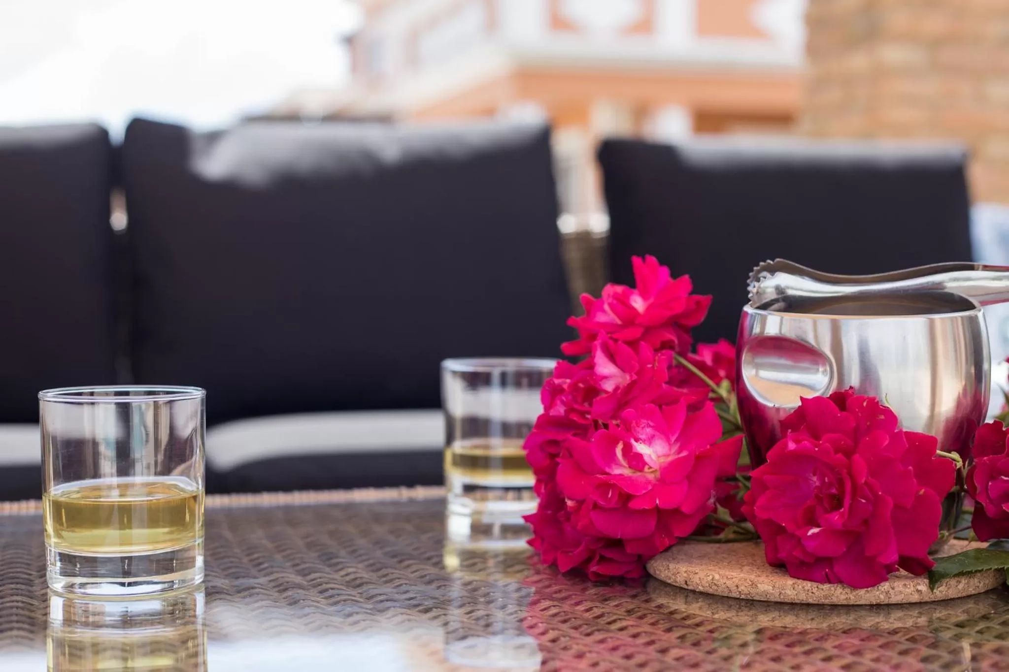 Drinks in Colina da Lapa & Villas