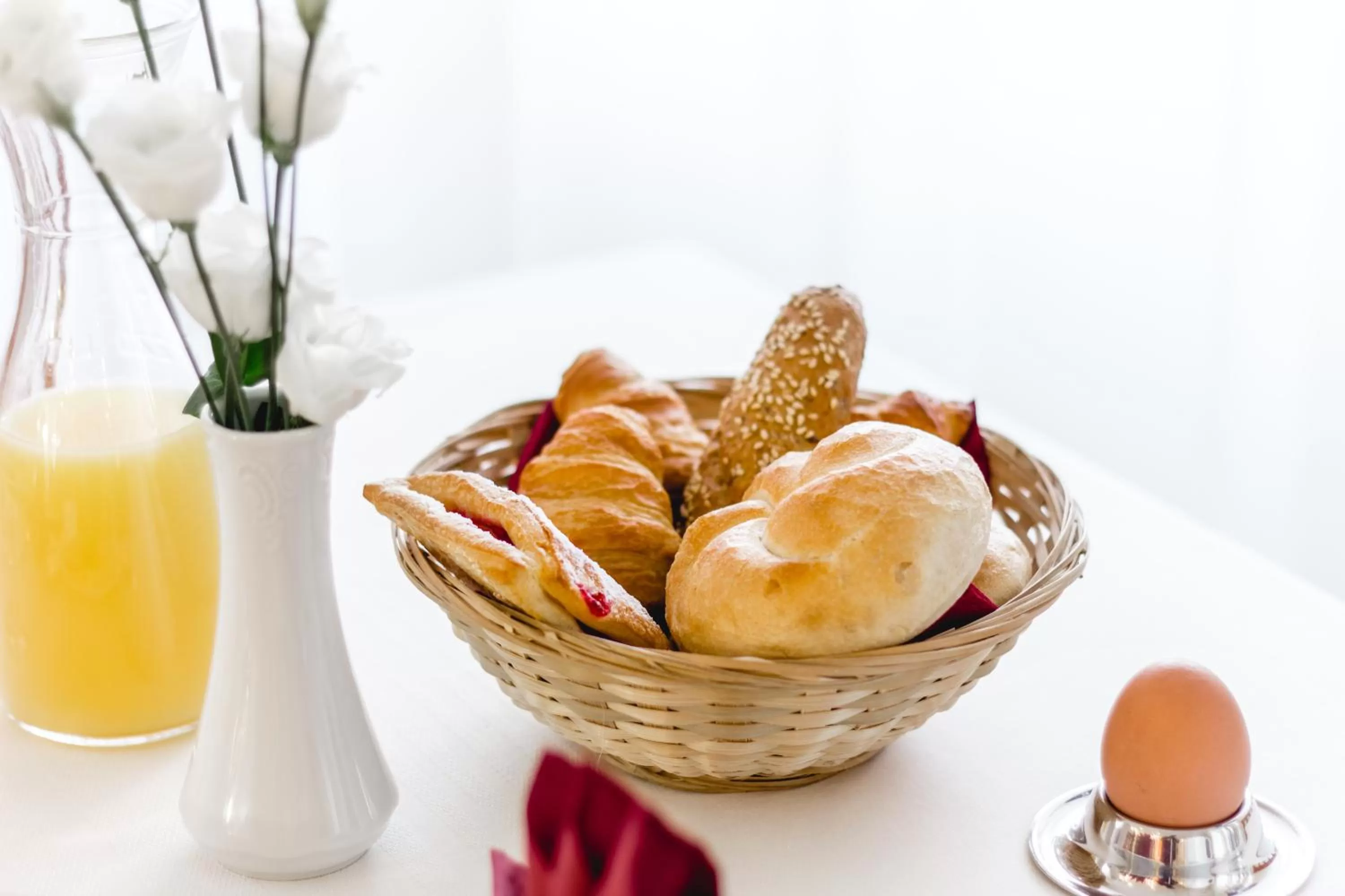 Buffet breakfast in Hotel Allegro Wien