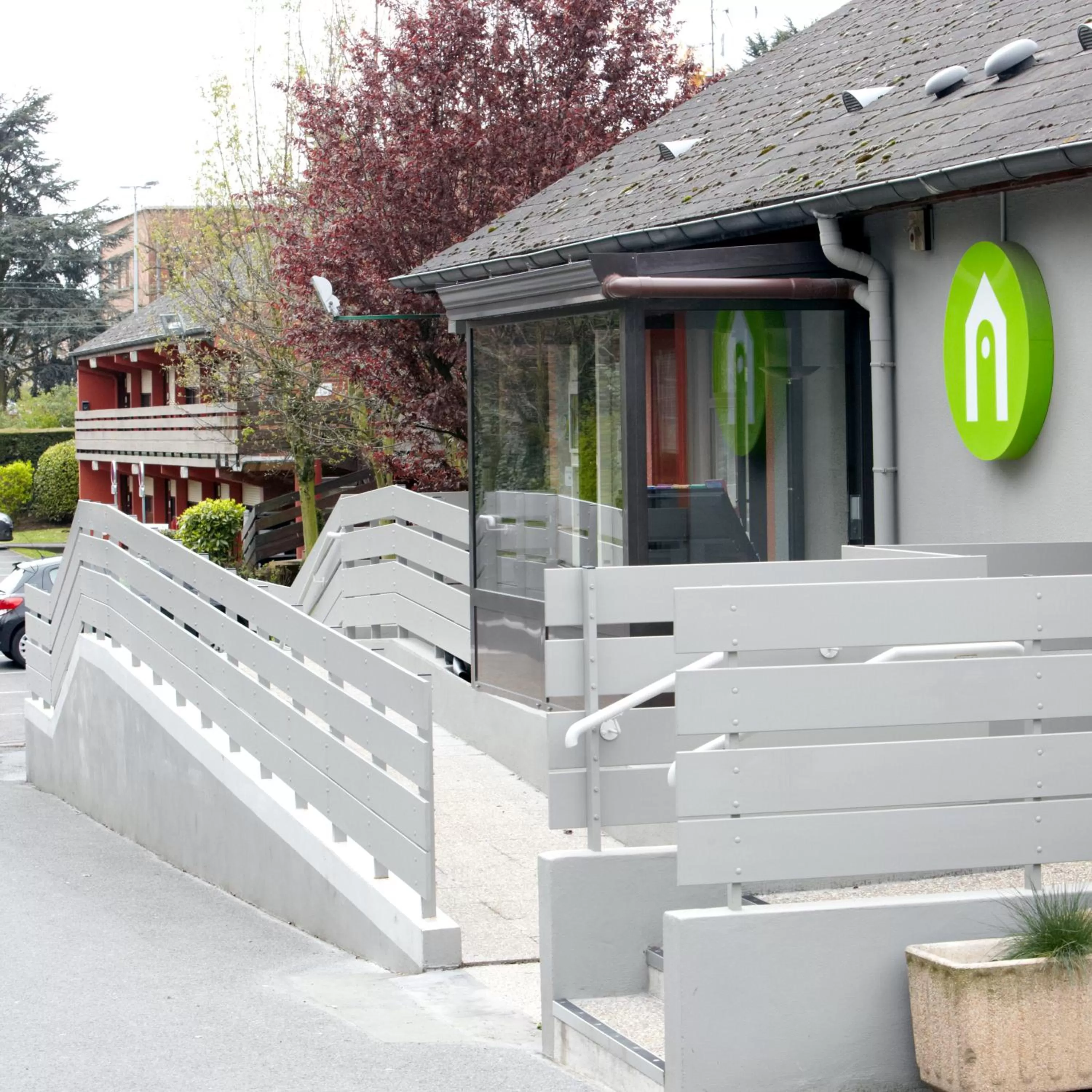 Facade/entrance in Campanile Lille Sud - CHR