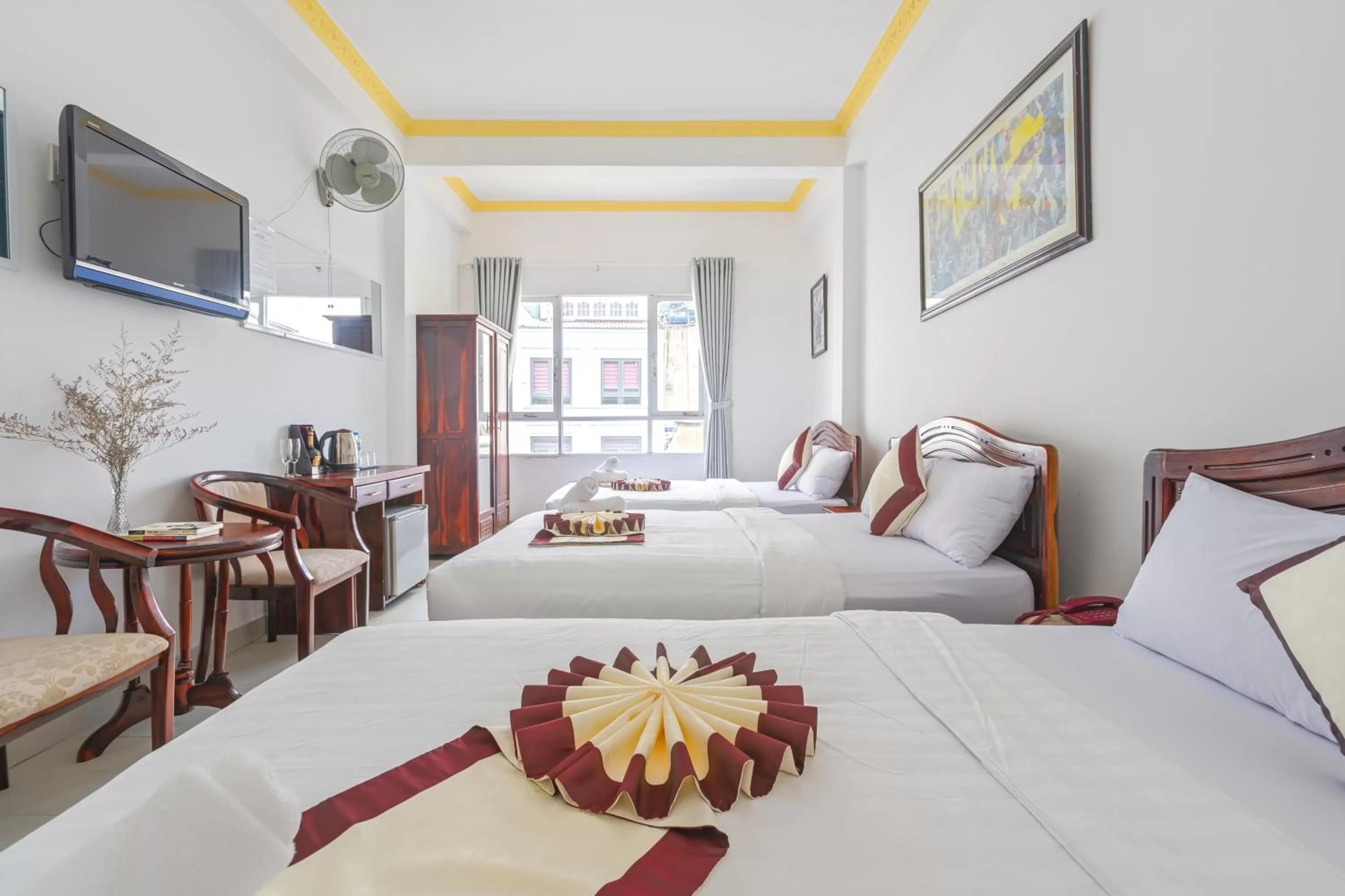 Photo of the whole room in Miền Nhiệt Đới 2 Hotel
