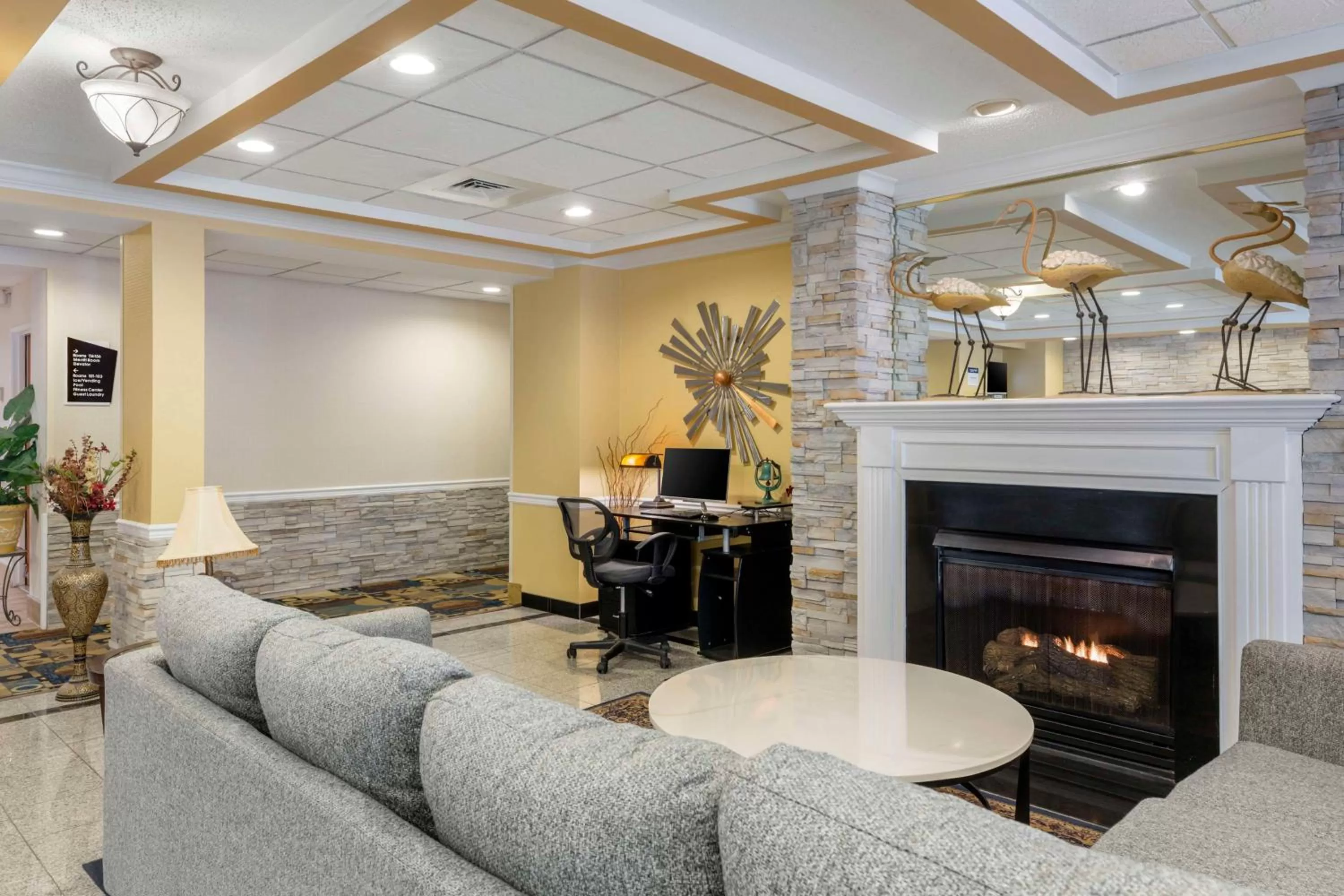 Lobby or reception in Best Western Plus New England Inn & Suites