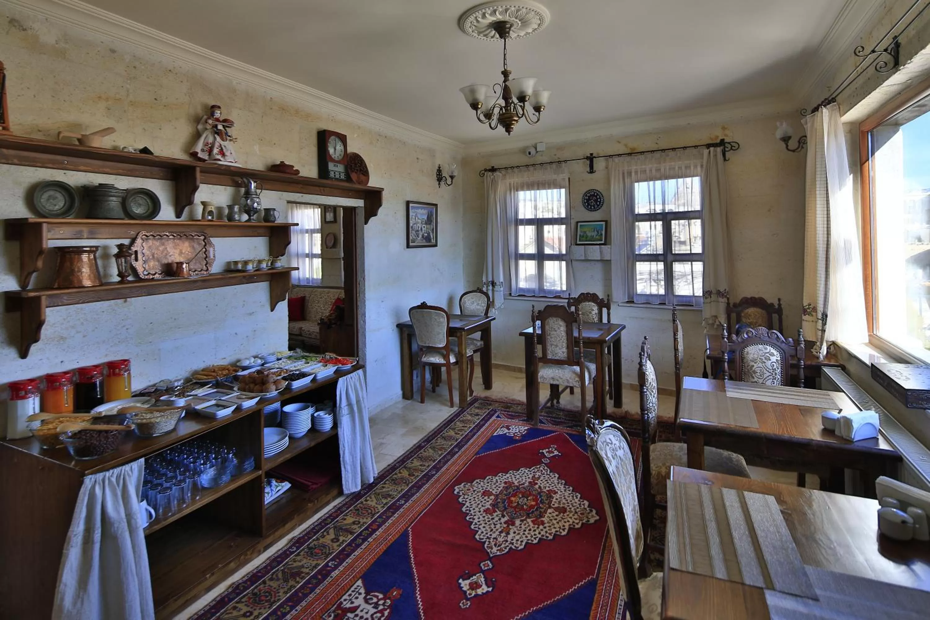 Restaurant/places to eat, Seating Area in Vista Cave Hotel