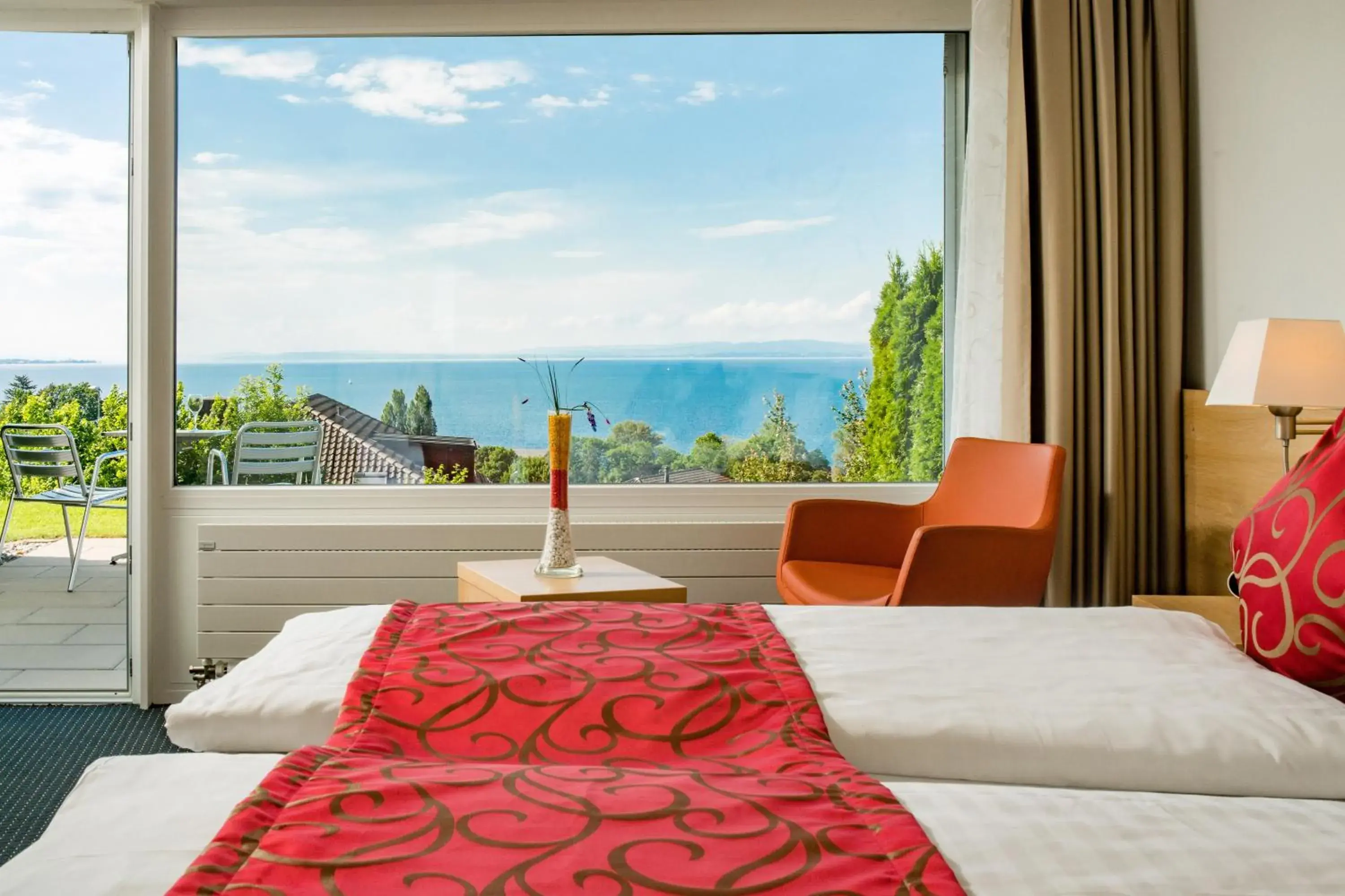 Deluxe Queen Room with Balcony and Lake View - single occupancy in Best Western Hotel Rebstock Deluxe Queen Room with Balcony and Lake View - single occupancy in Best Western Hotel Rebstock