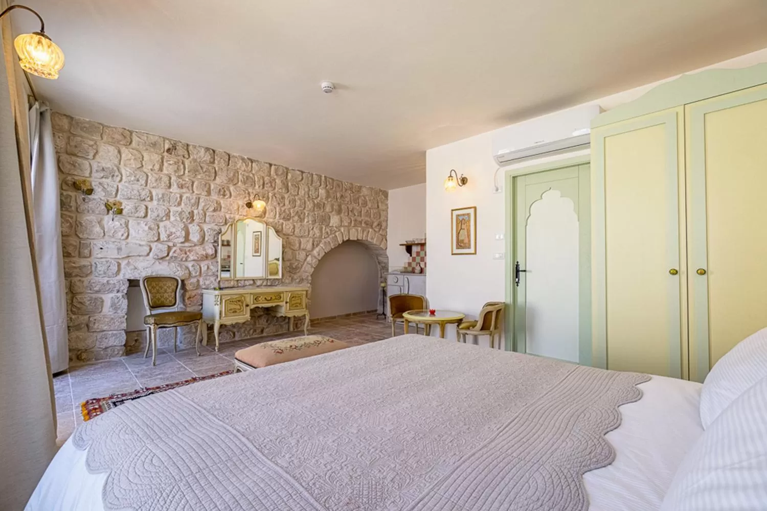 Bed in The Way Inn - Boutique Suites