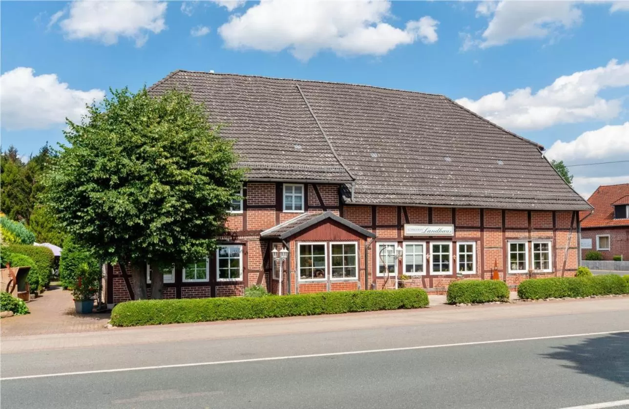 Property building in Hotel Zur Erholung & Restaurant Amme's Landhaus