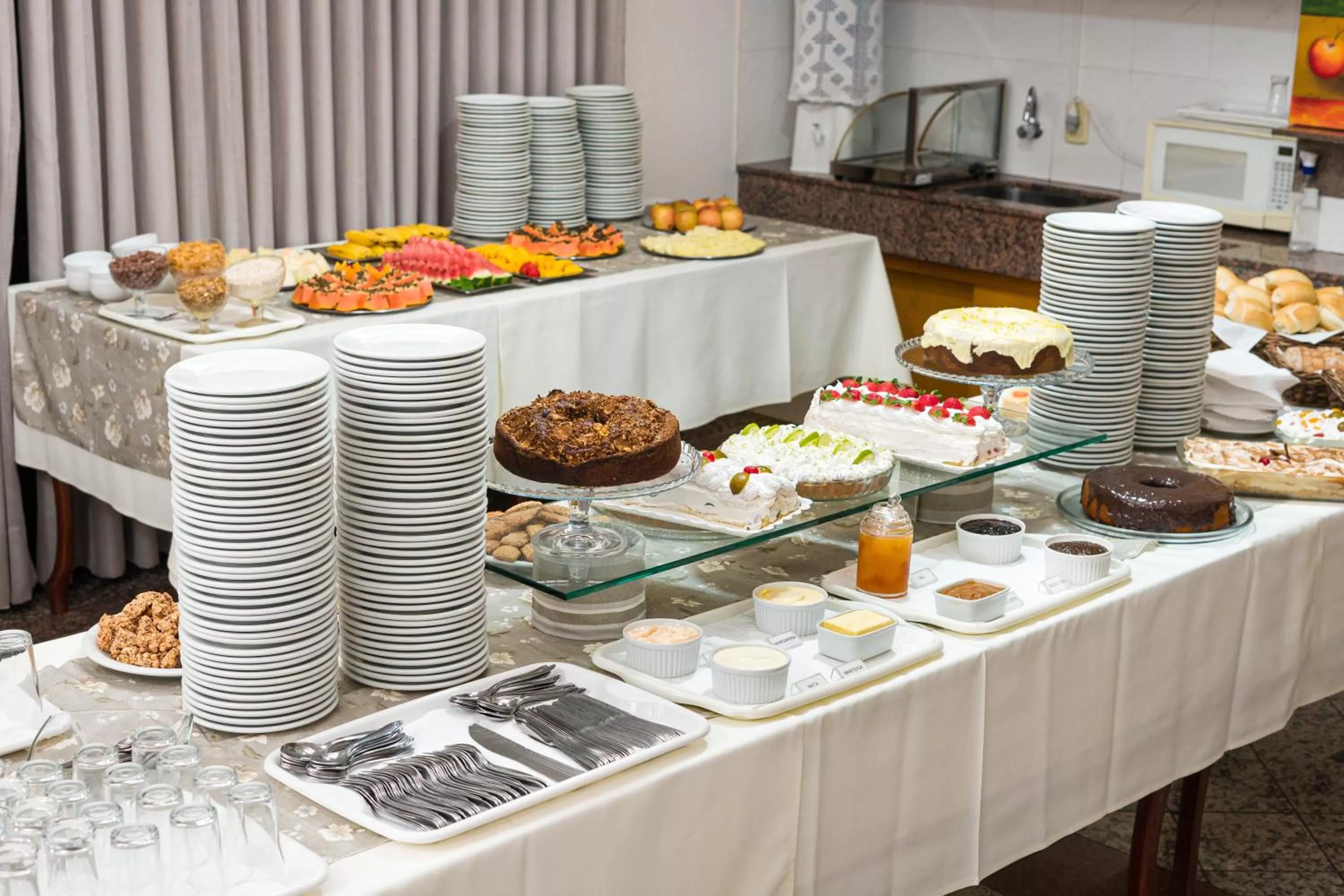 Breakfast, Food in Condall Palace Hotel