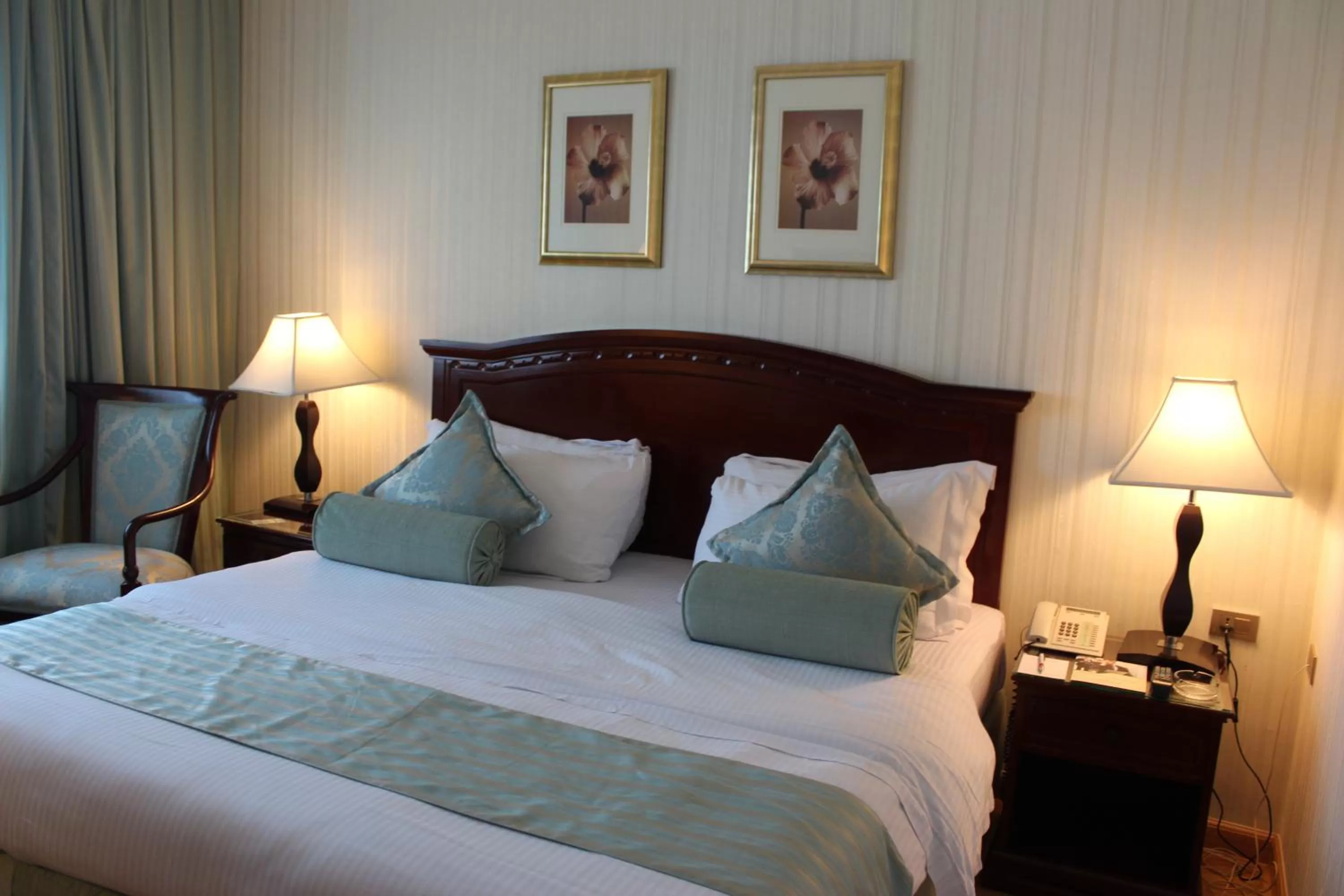 Bedroom, Bed in Swiss Al Hamra Hotel