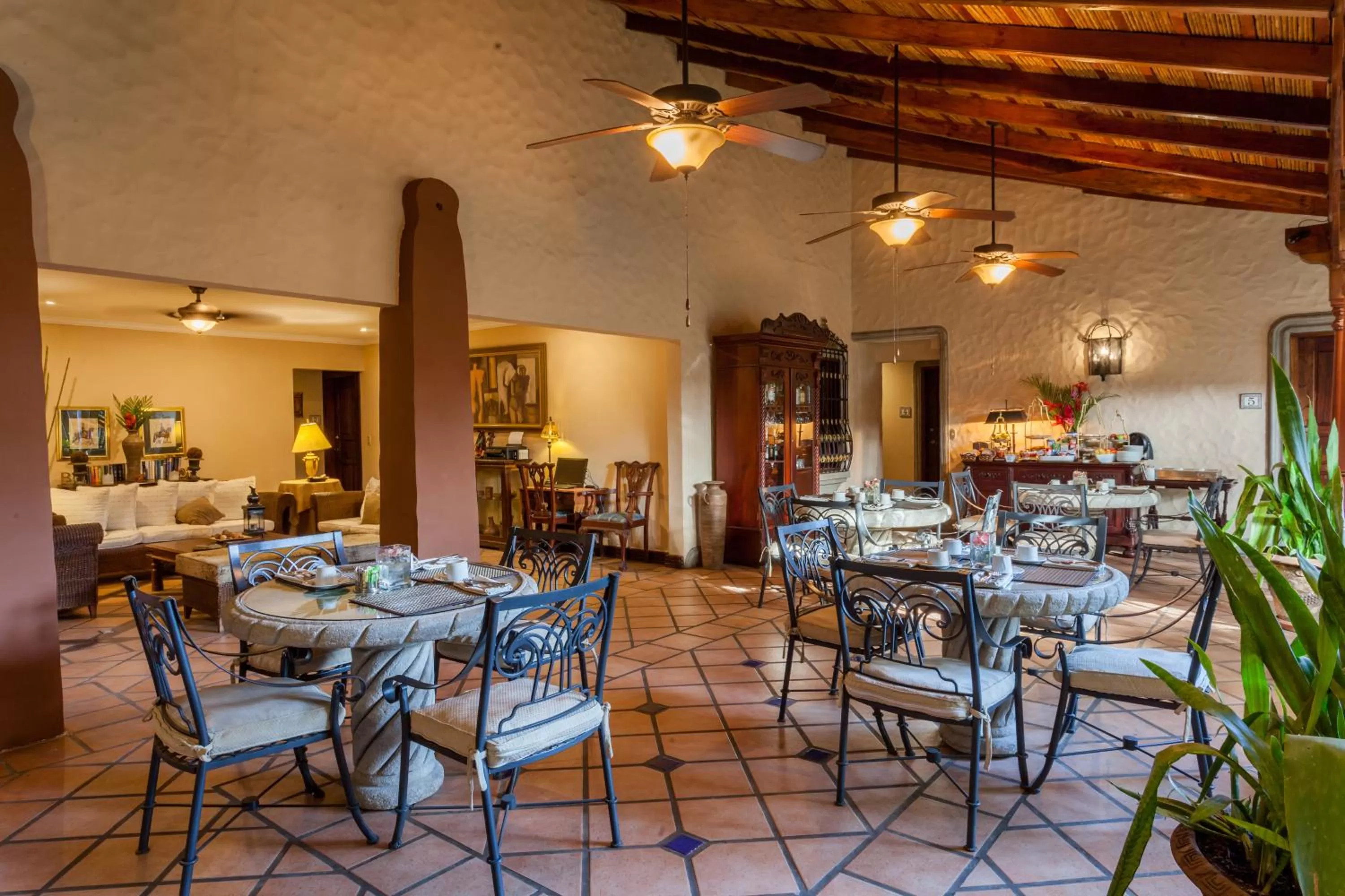 Restaurant/places to eat in Hotel Los Robles, Managua, Nicaragua
