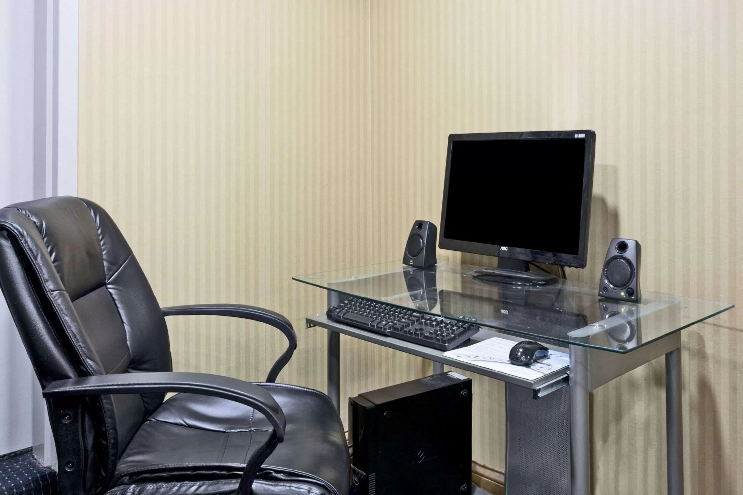 On site in Super 8 by Wyndham Franklin Hwy 31