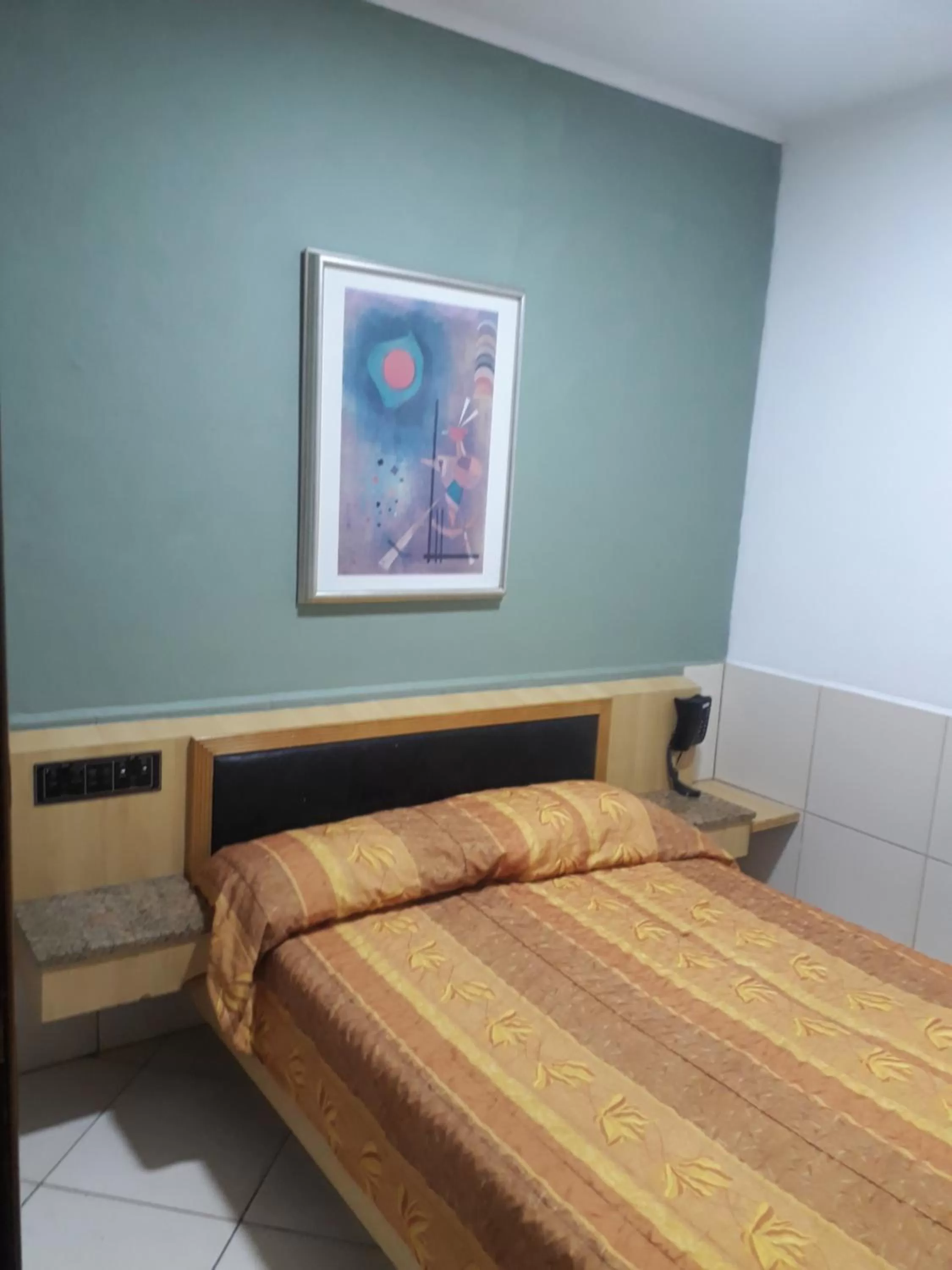 Bed in Hotel Smart Inn