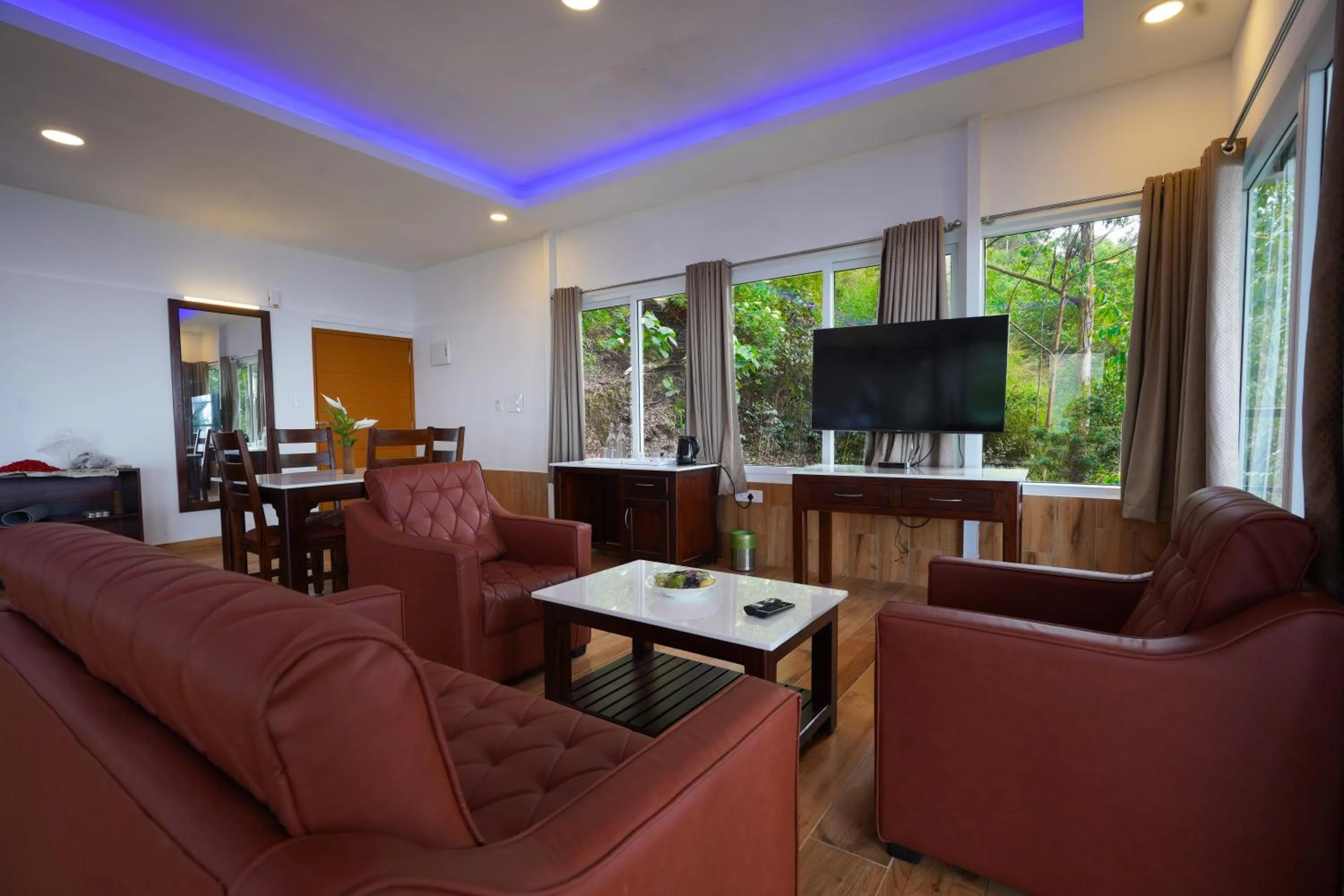 Communal lounge/ TV room in Tea Valley Resort, Munnar