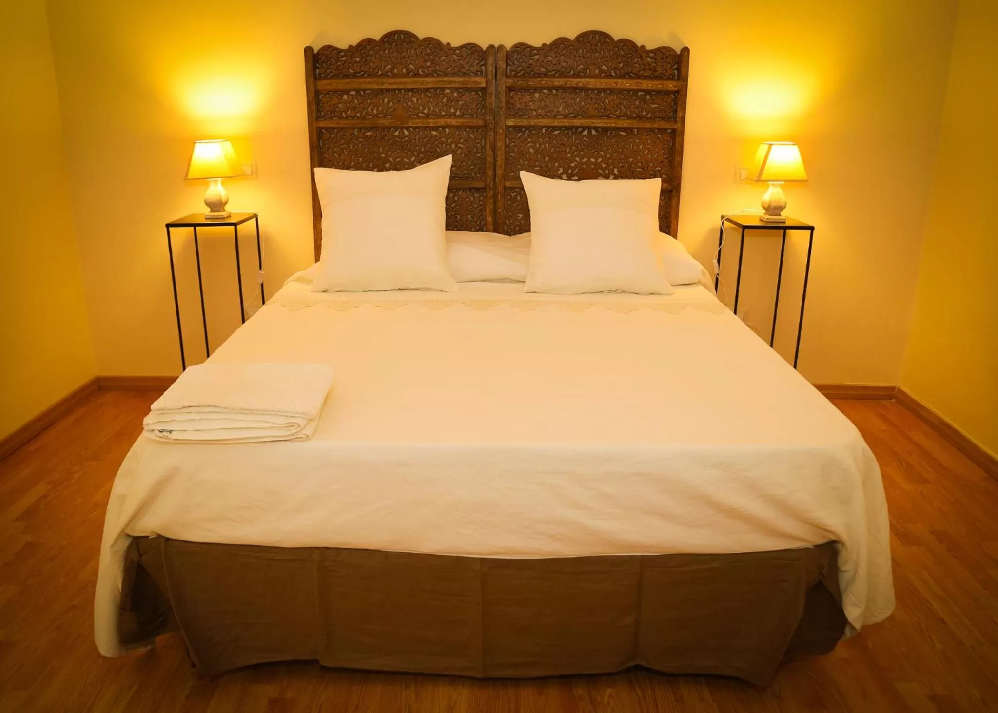 Bedroom, Bed in I Racconti di Partenope