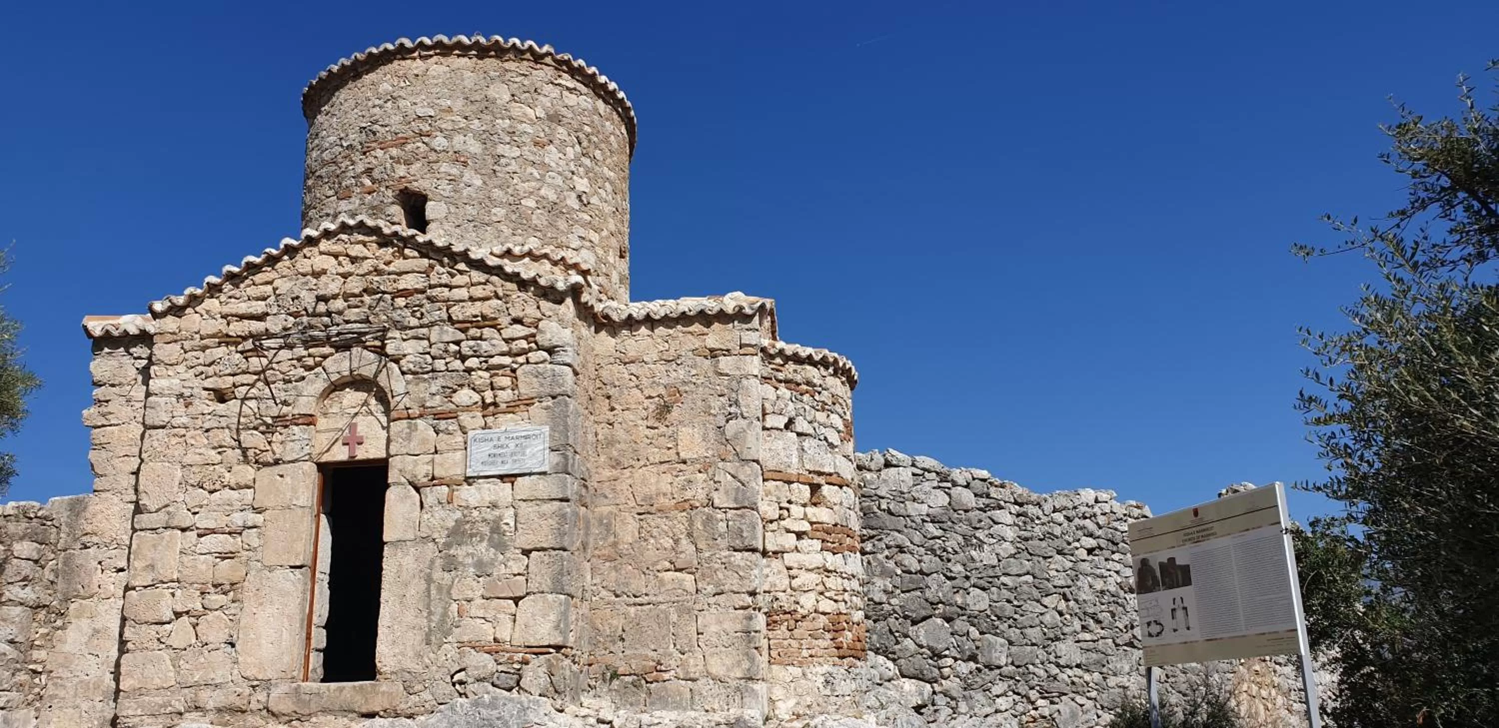 Property Building in Hotel Alba-Gert